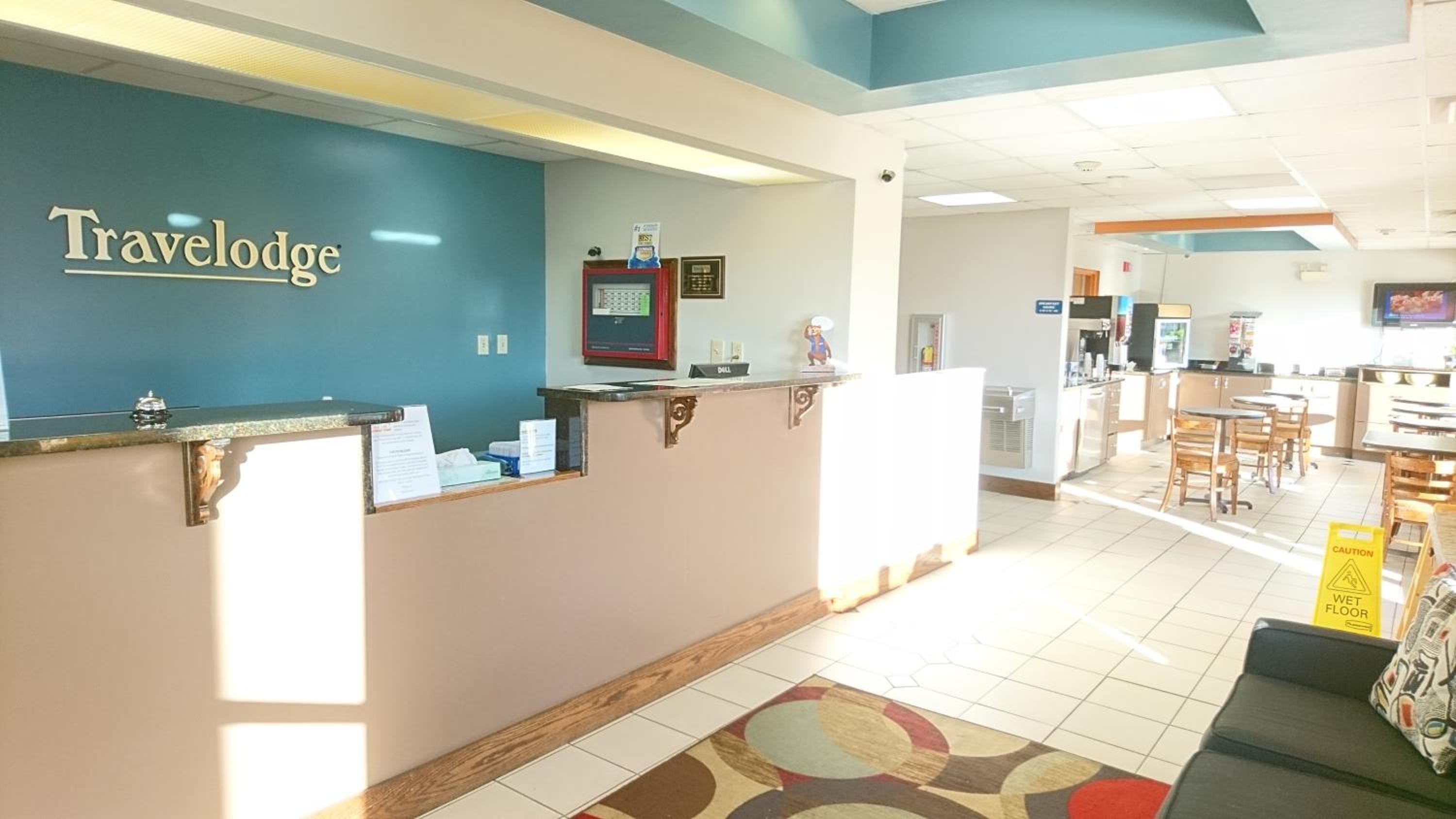 Knoxville Vacations - Travelodge by Wyndham Knoxville East - Property Image 10