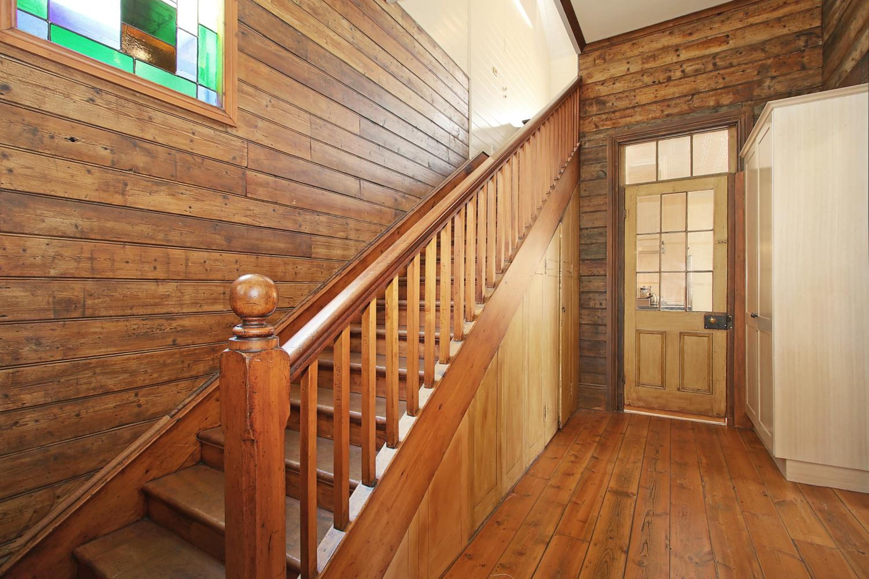 Ned Kelly’s Marlo Cottage - in the best Beechworth location