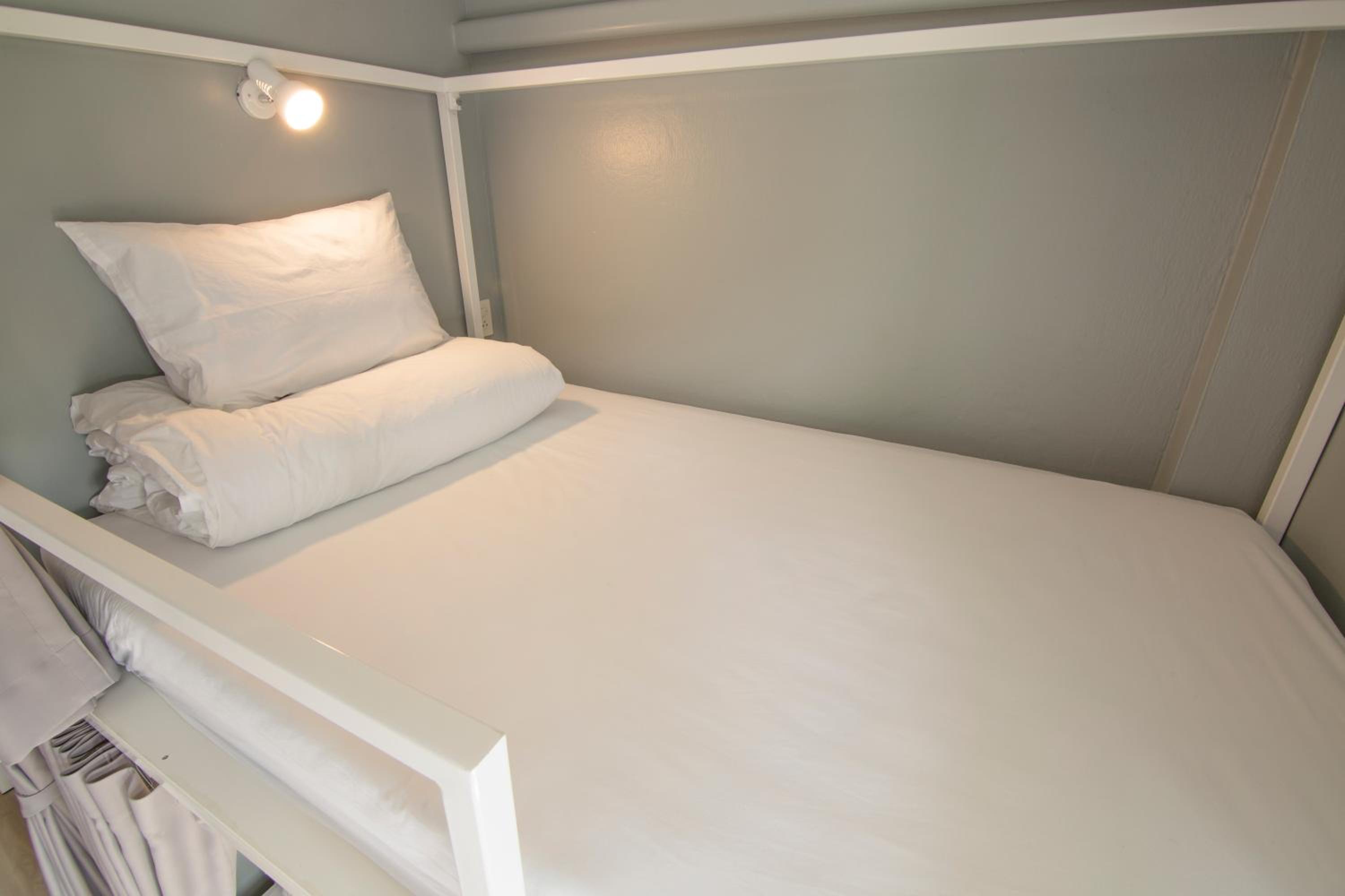 Ekanake hostel