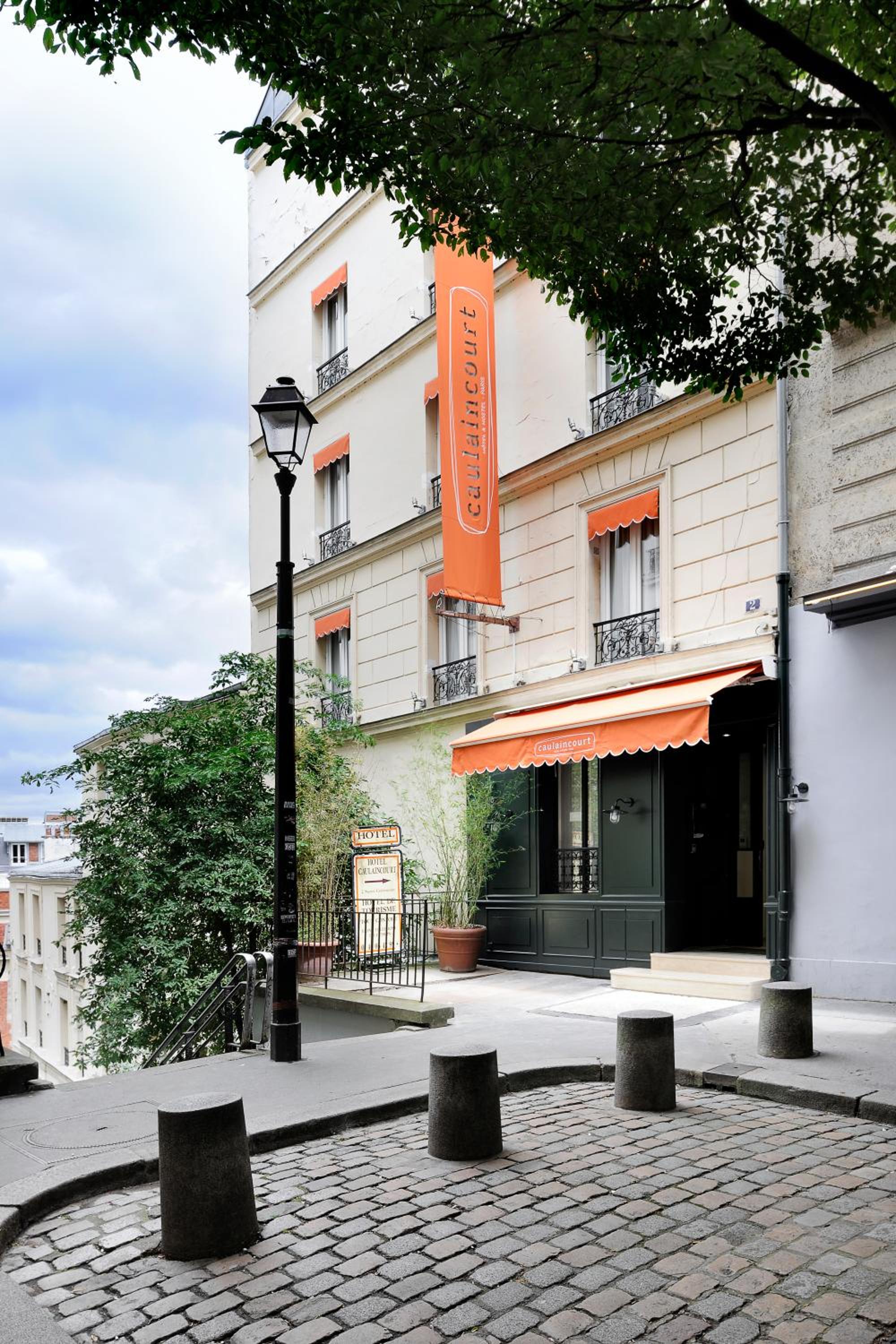Caulaincourt Montmartre by Hiphophostels — Paris photo 5