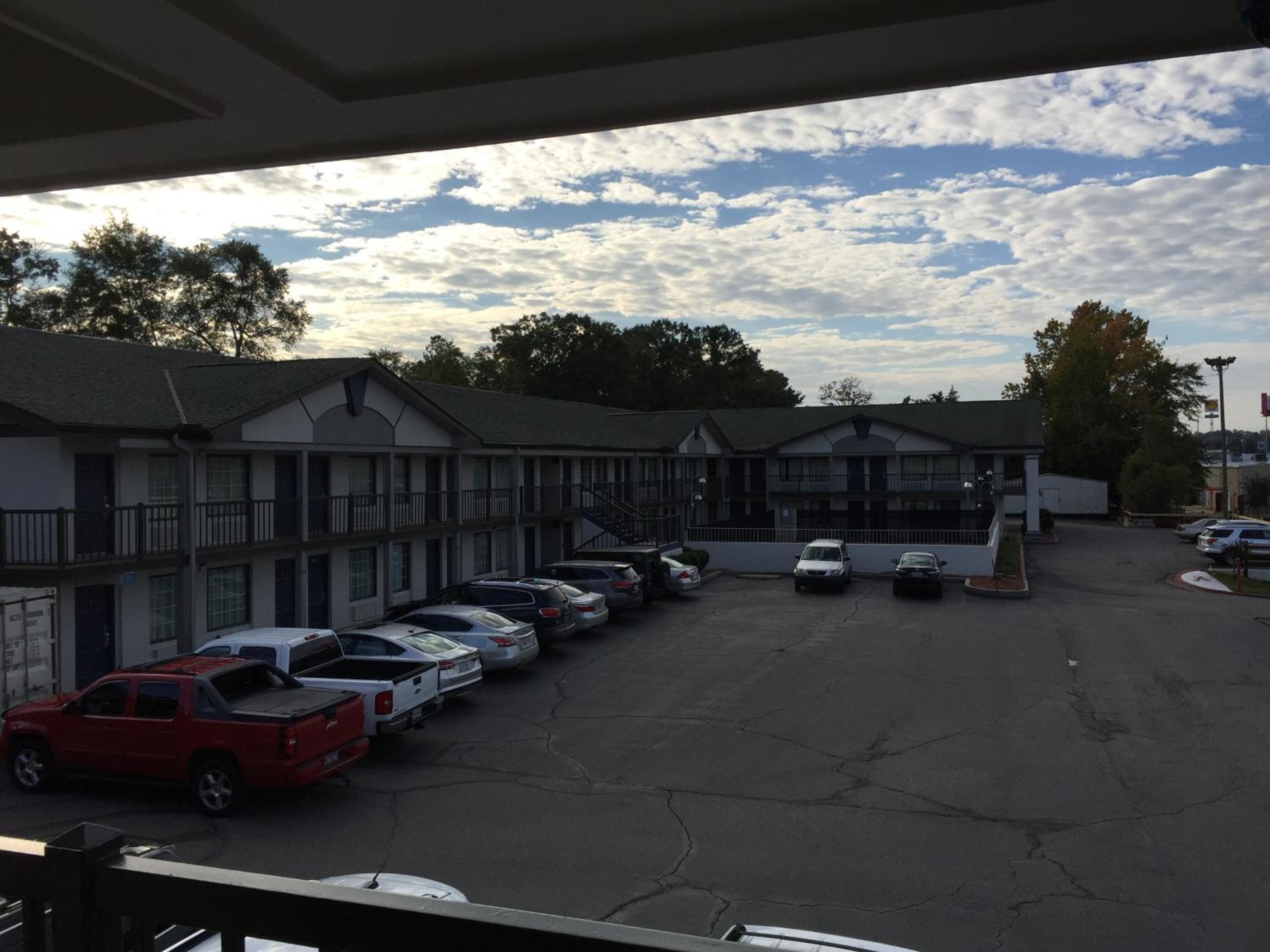 Americas Best Value Inn Tuscaloosa view 4