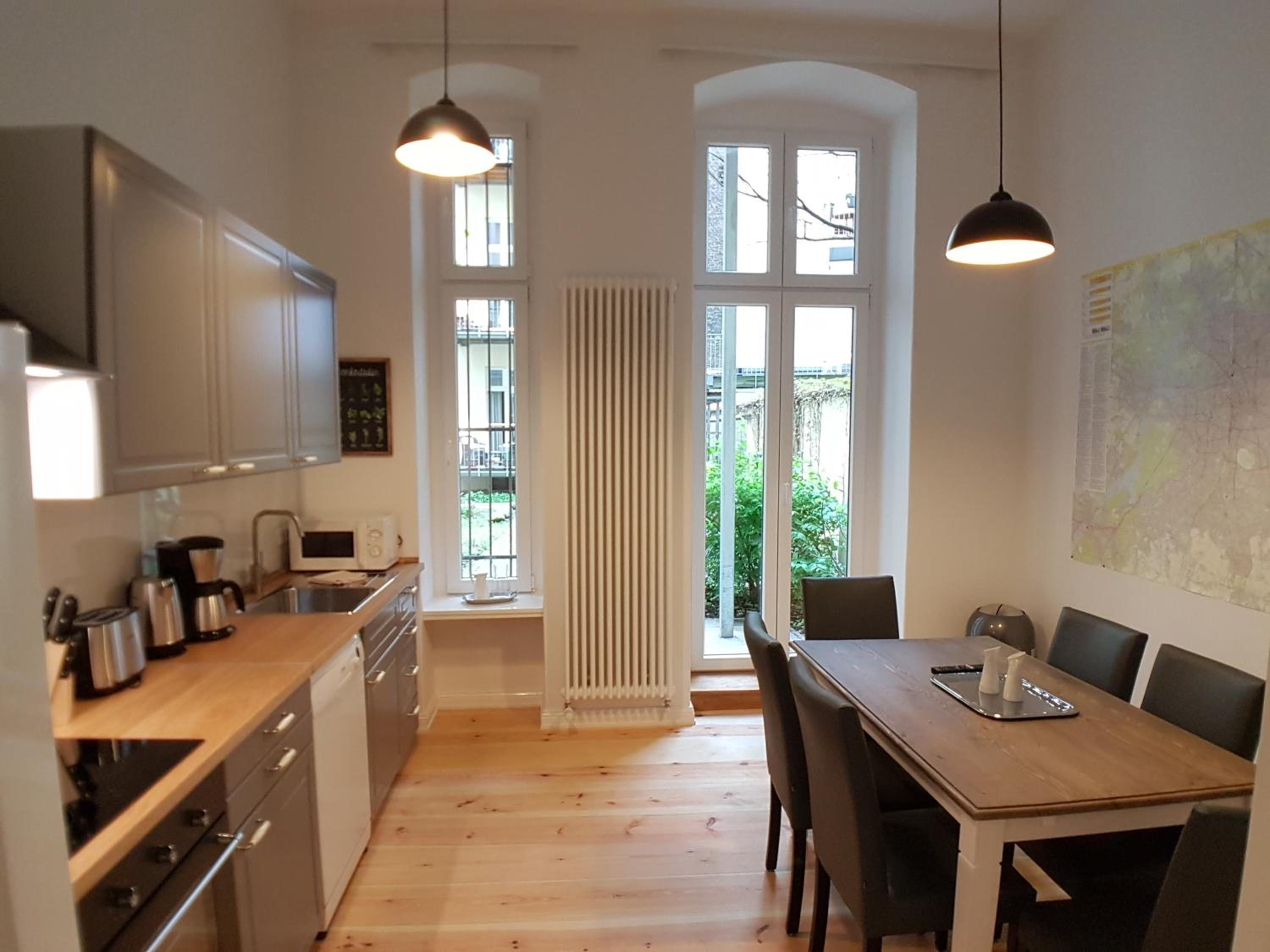 LANG Re by ROCKCHAIR Apartments l SUPERHOST Status l 2 Bedrooms Boxspringbeds in City Center - Cozy Family & Business Flair welcomes you!