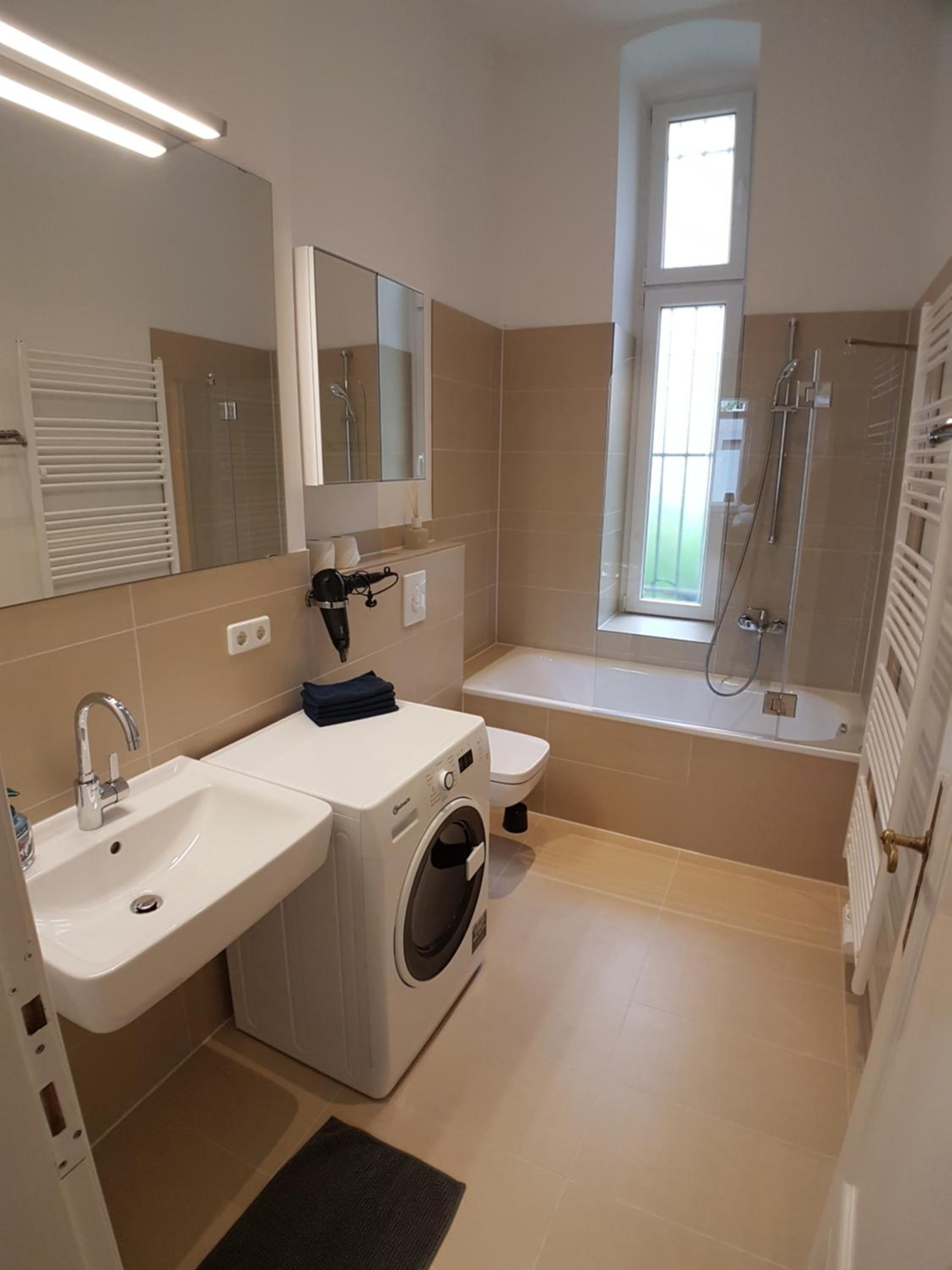 LANG Re by ROCKCHAIR Apartments l SUPERHOST Status l 2 Bedrooms Boxspringbeds in City Center - Cozy Family & Business Flair welcomes you!