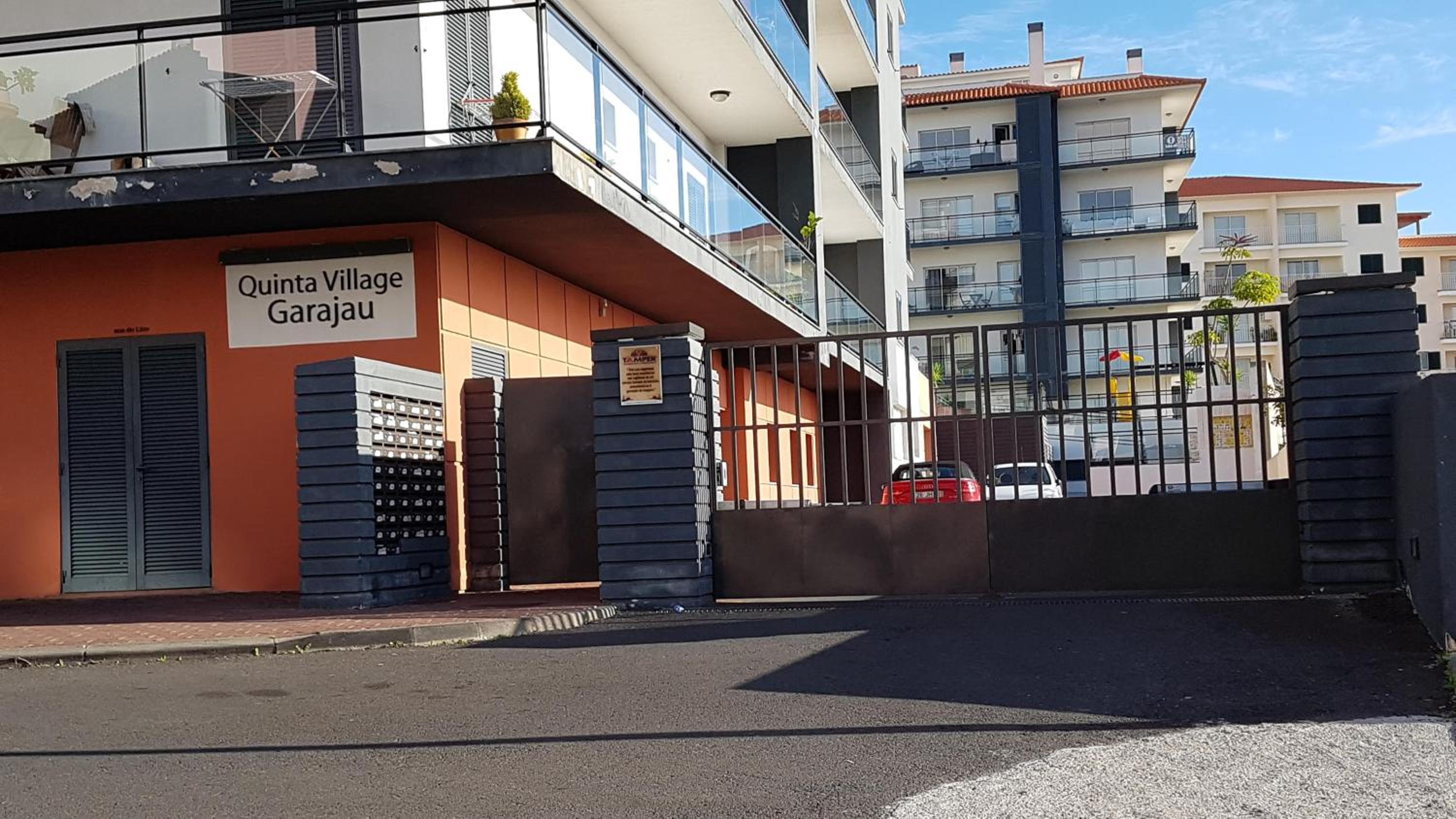 Hotel Penthouse Quinta Village Garajau - Image 1