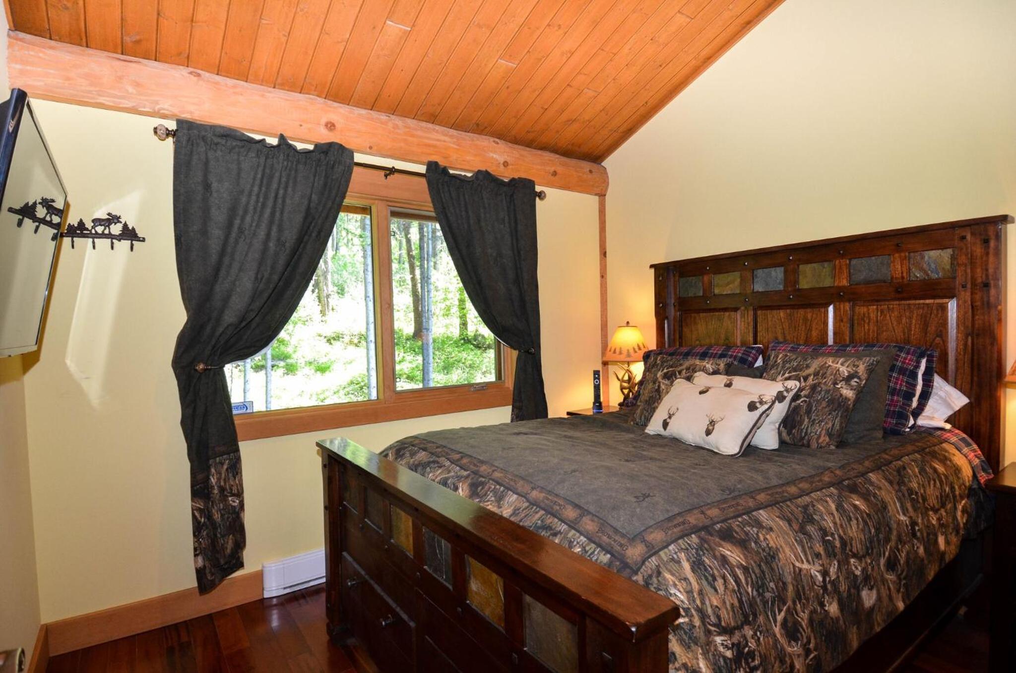 Golden Acres Mountain Lodge