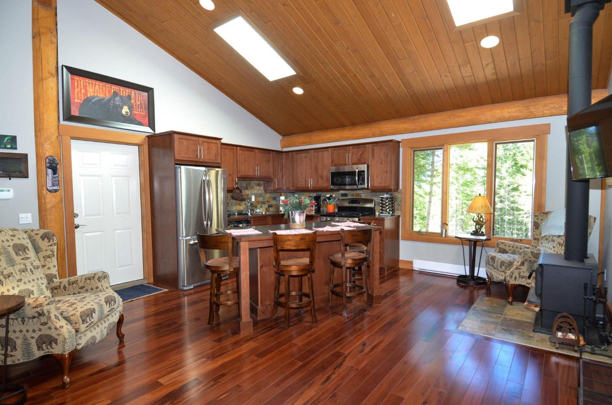 Golden Acres Mountain Lodge