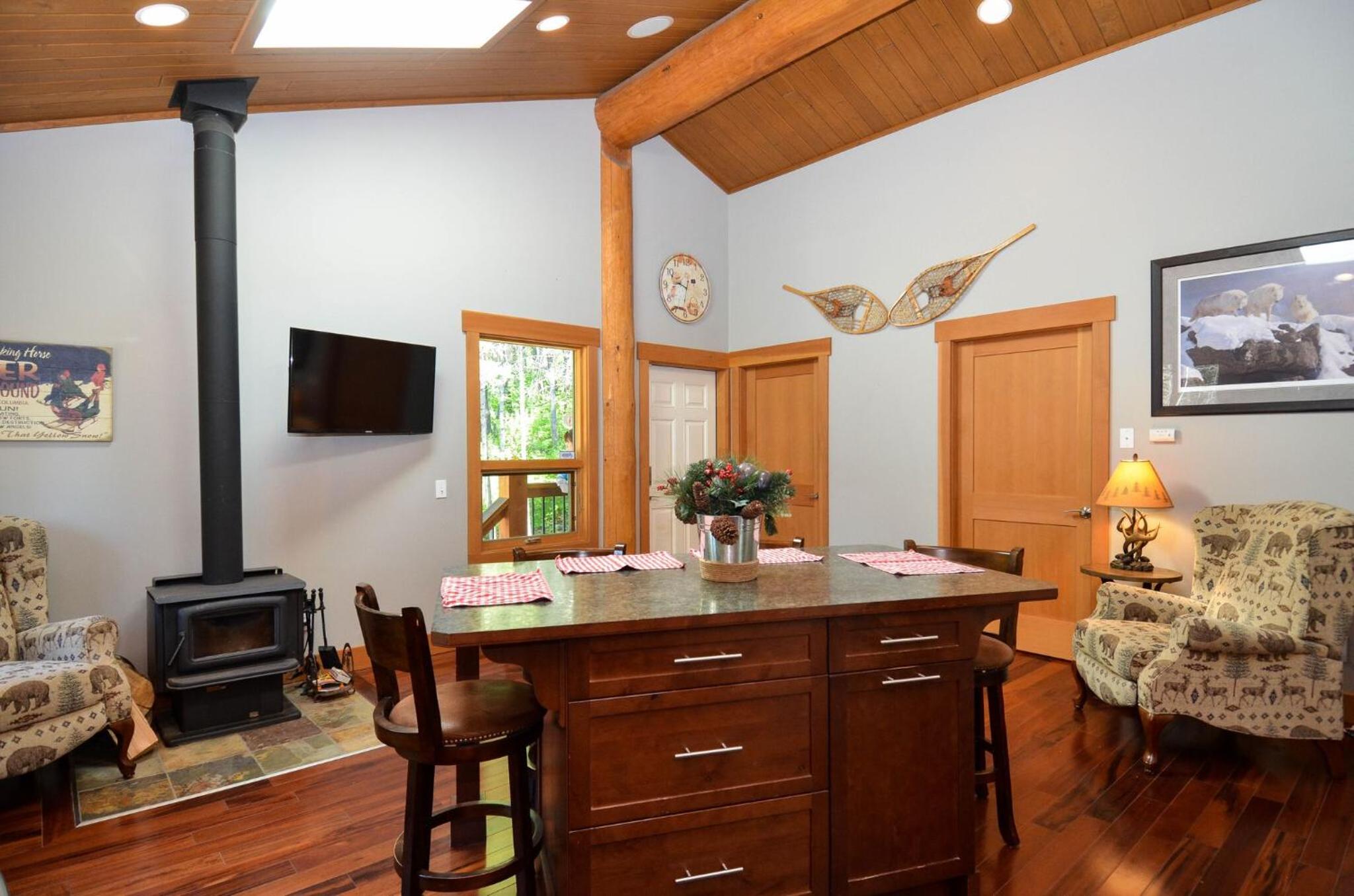 Golden Acres Mountain Lodge
