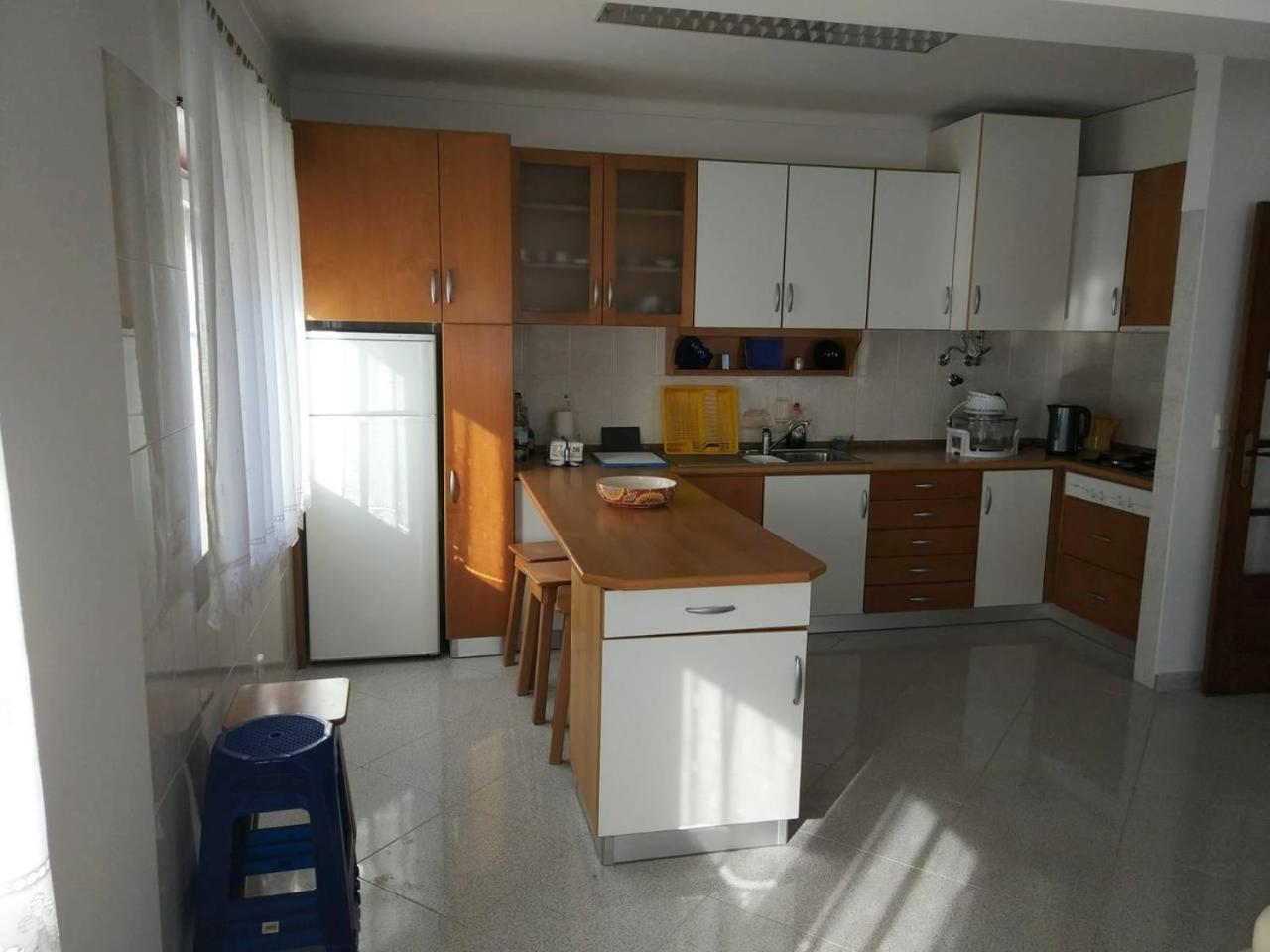 Apartamento a 4min da praia com lareira