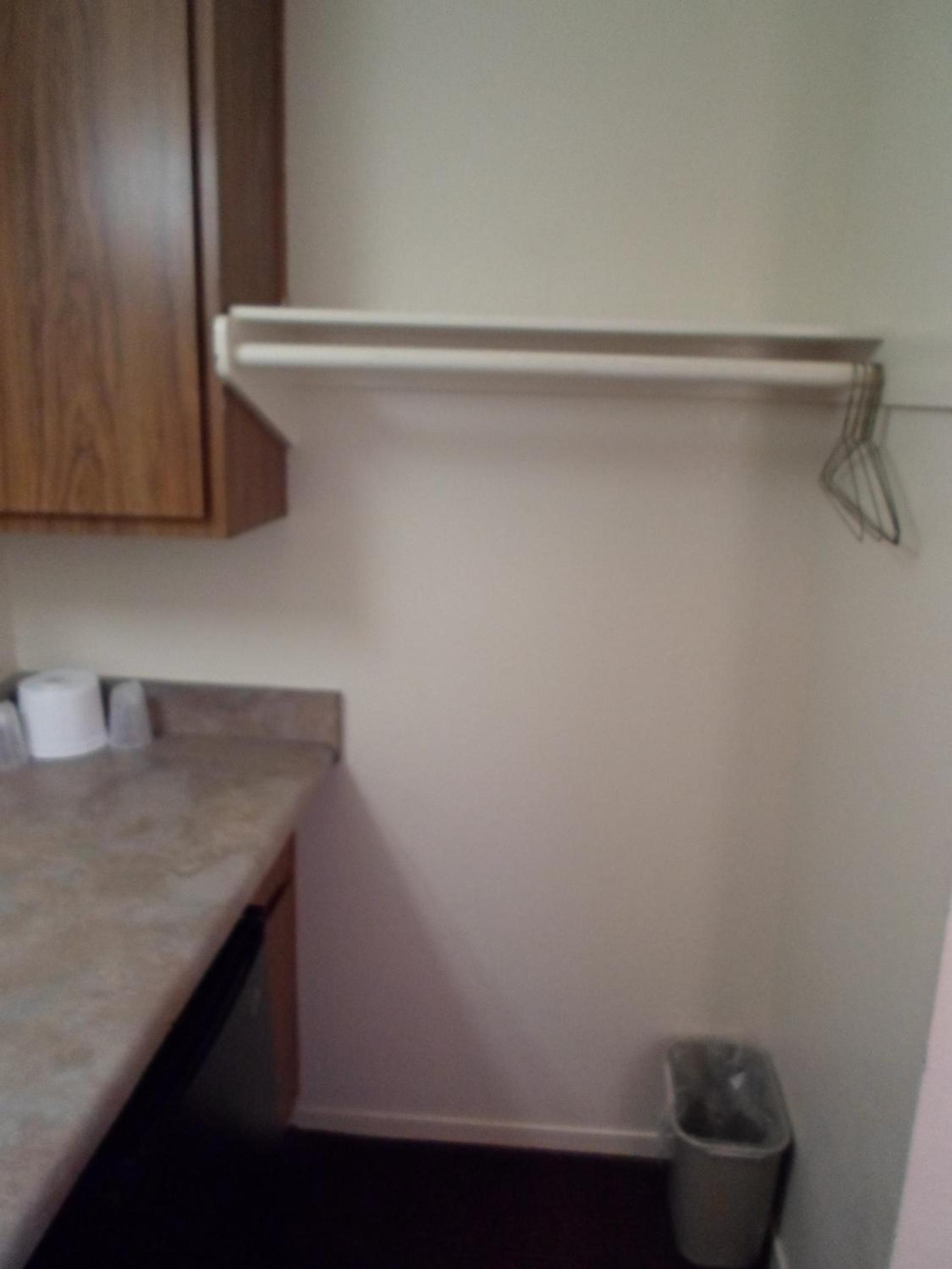 Newark Vacations - EZ 8 Motel Newark - Property Image 17