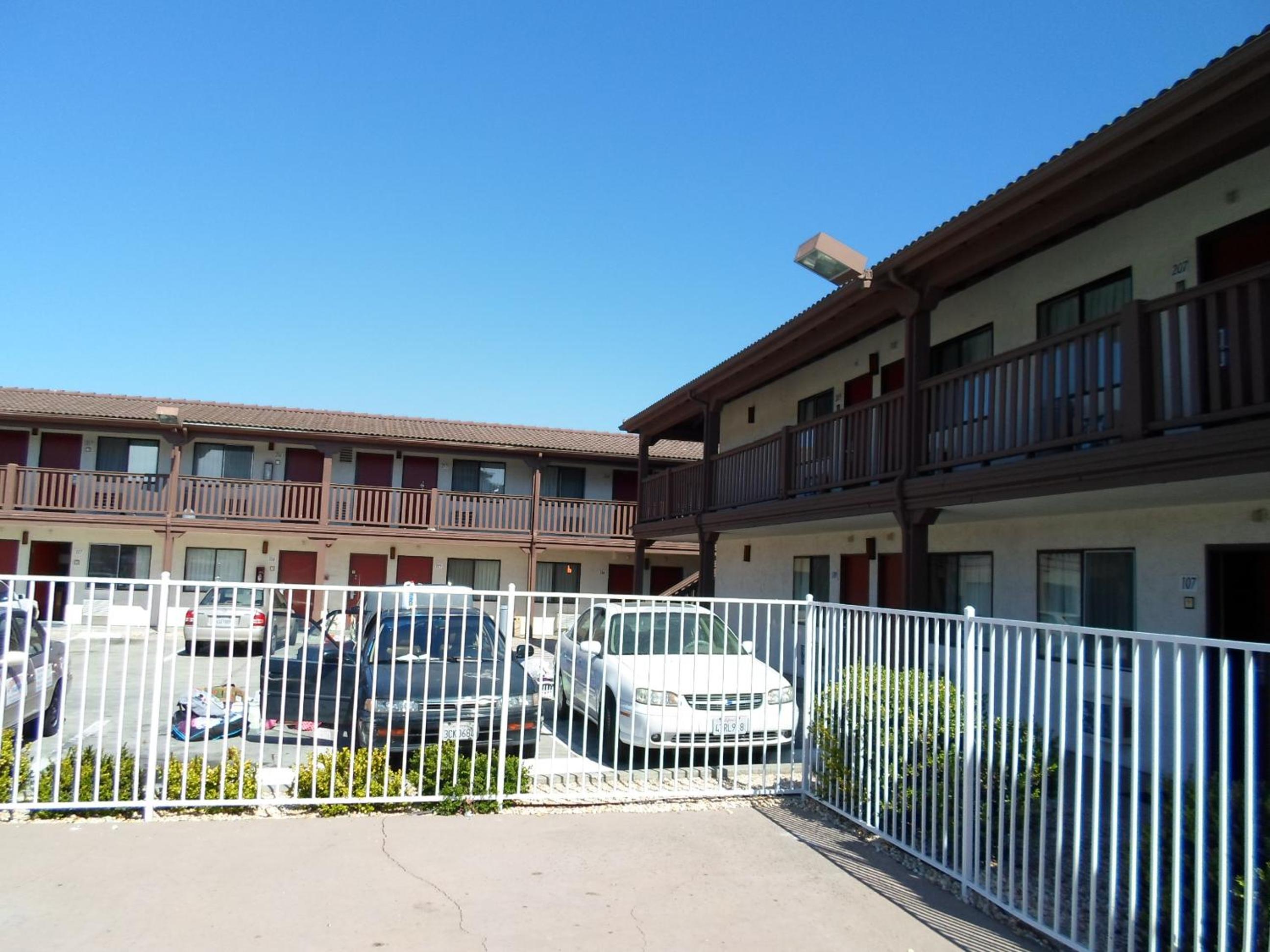 Newark Vacations - EZ 8 Motel Newark - Property Image 13