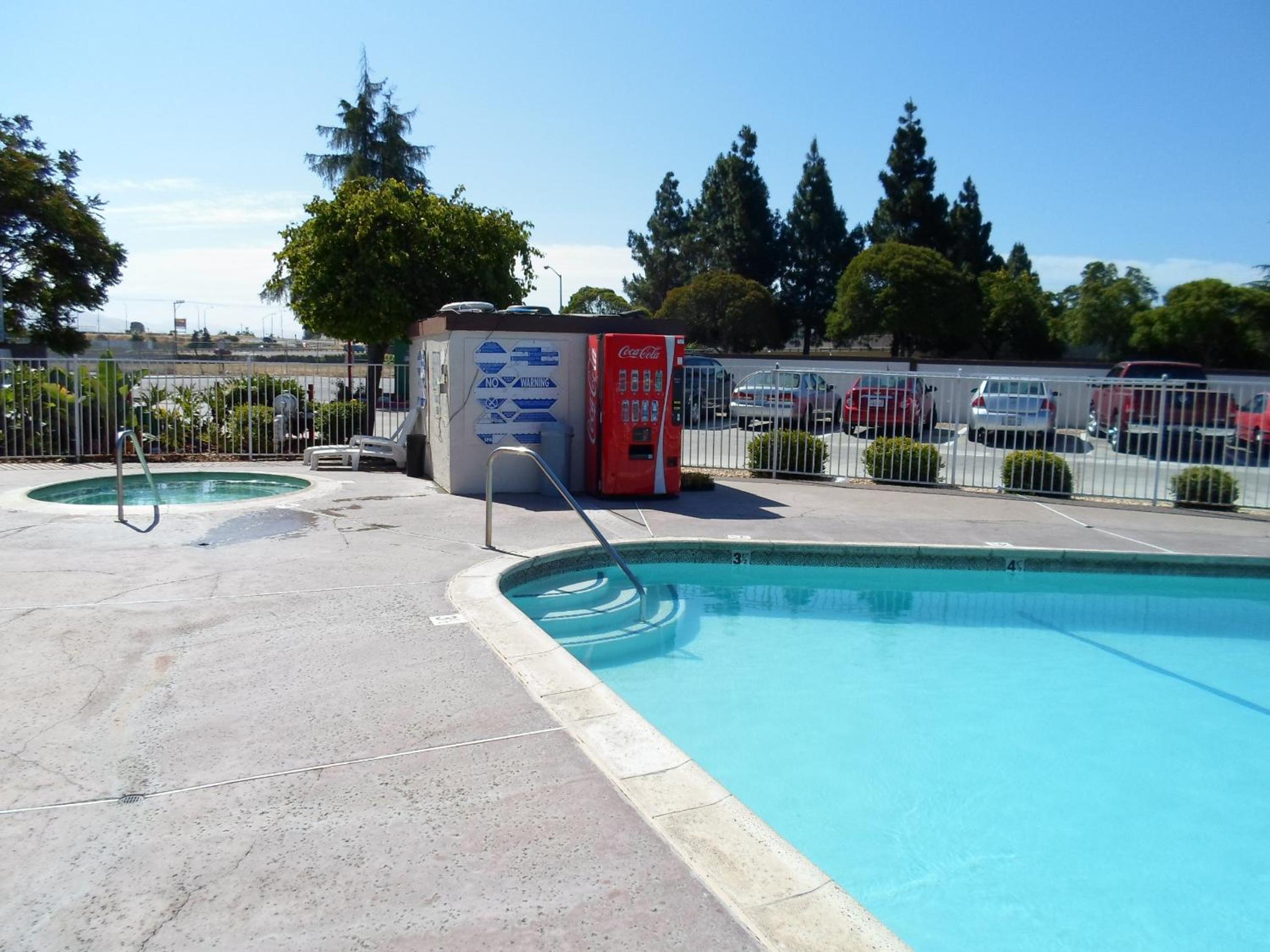 Newark Vacations - EZ 8 Motel Newark - Property Image 11