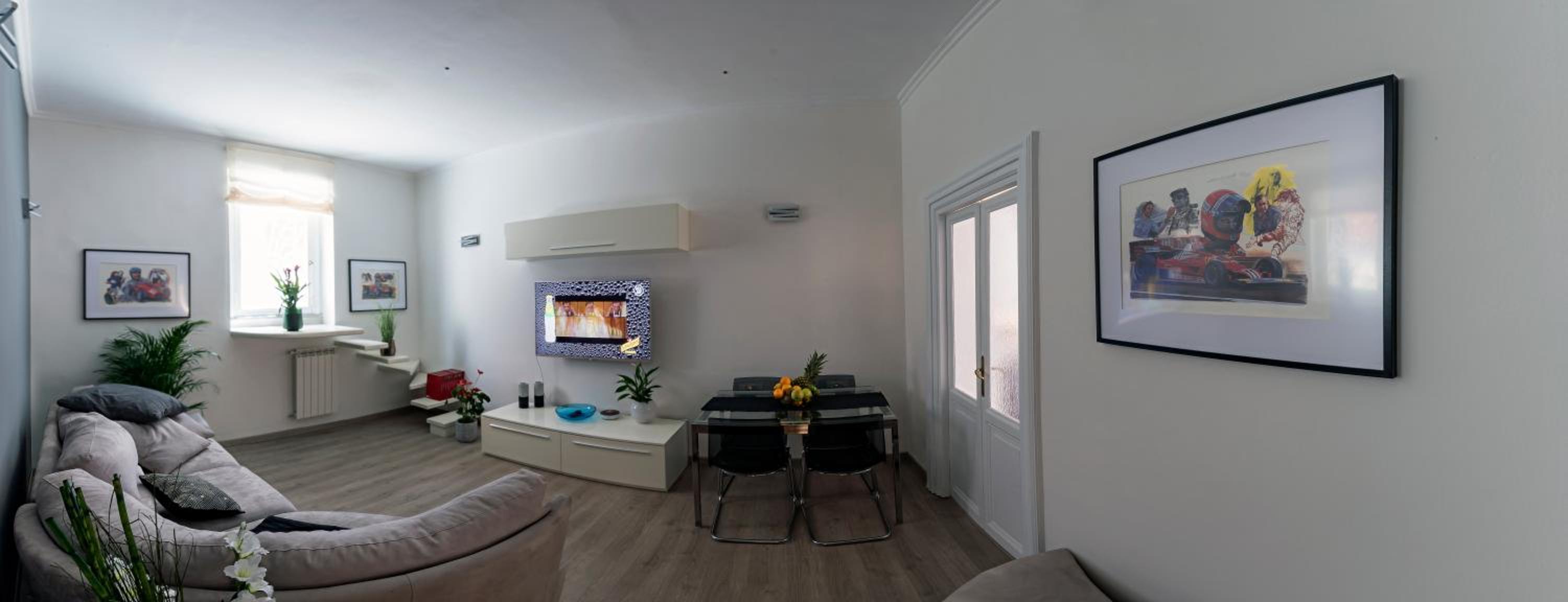Spanish Steps 3 Bedrooms Cozy,Elegant and central