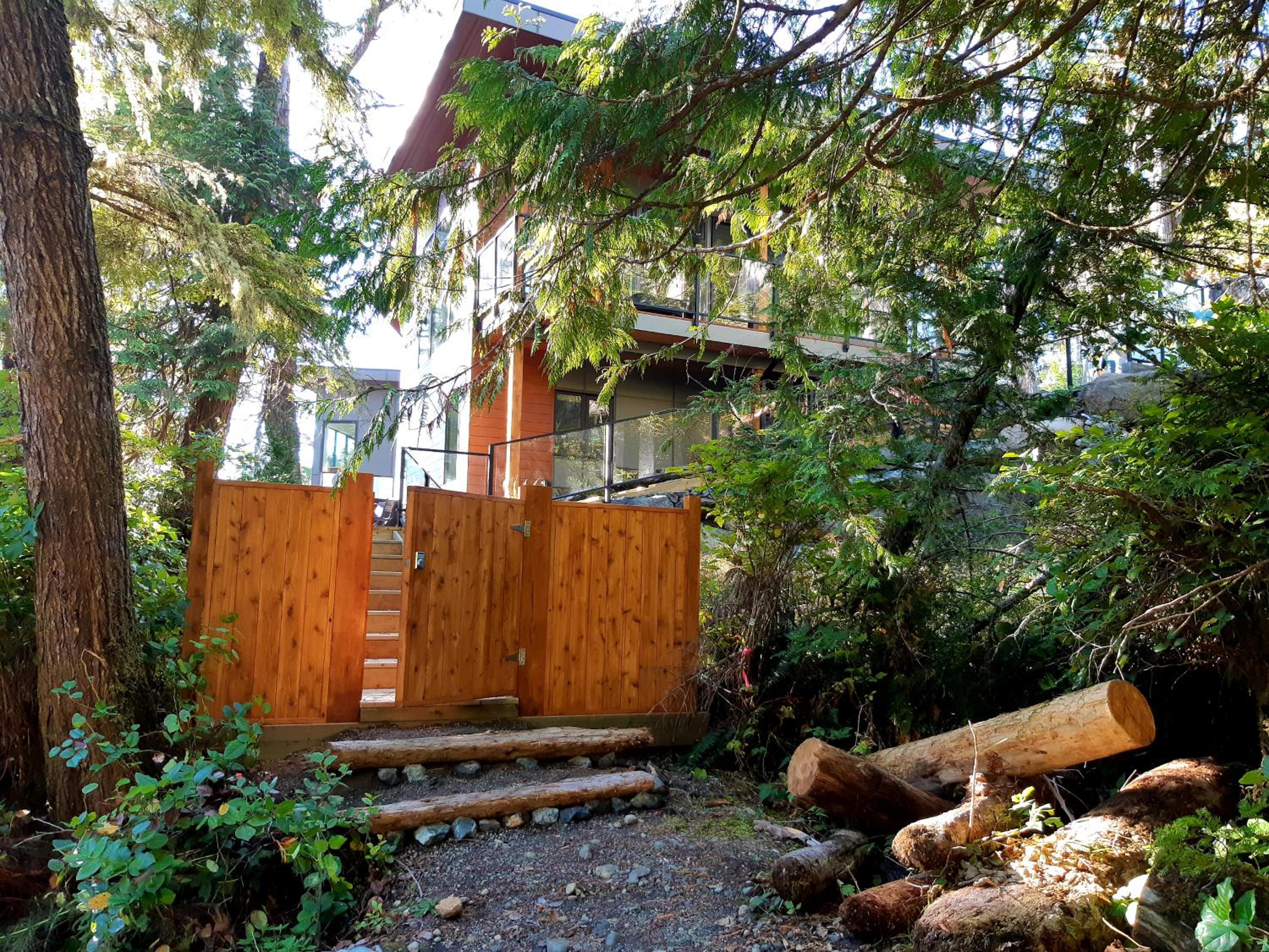 Storm Cove Suites