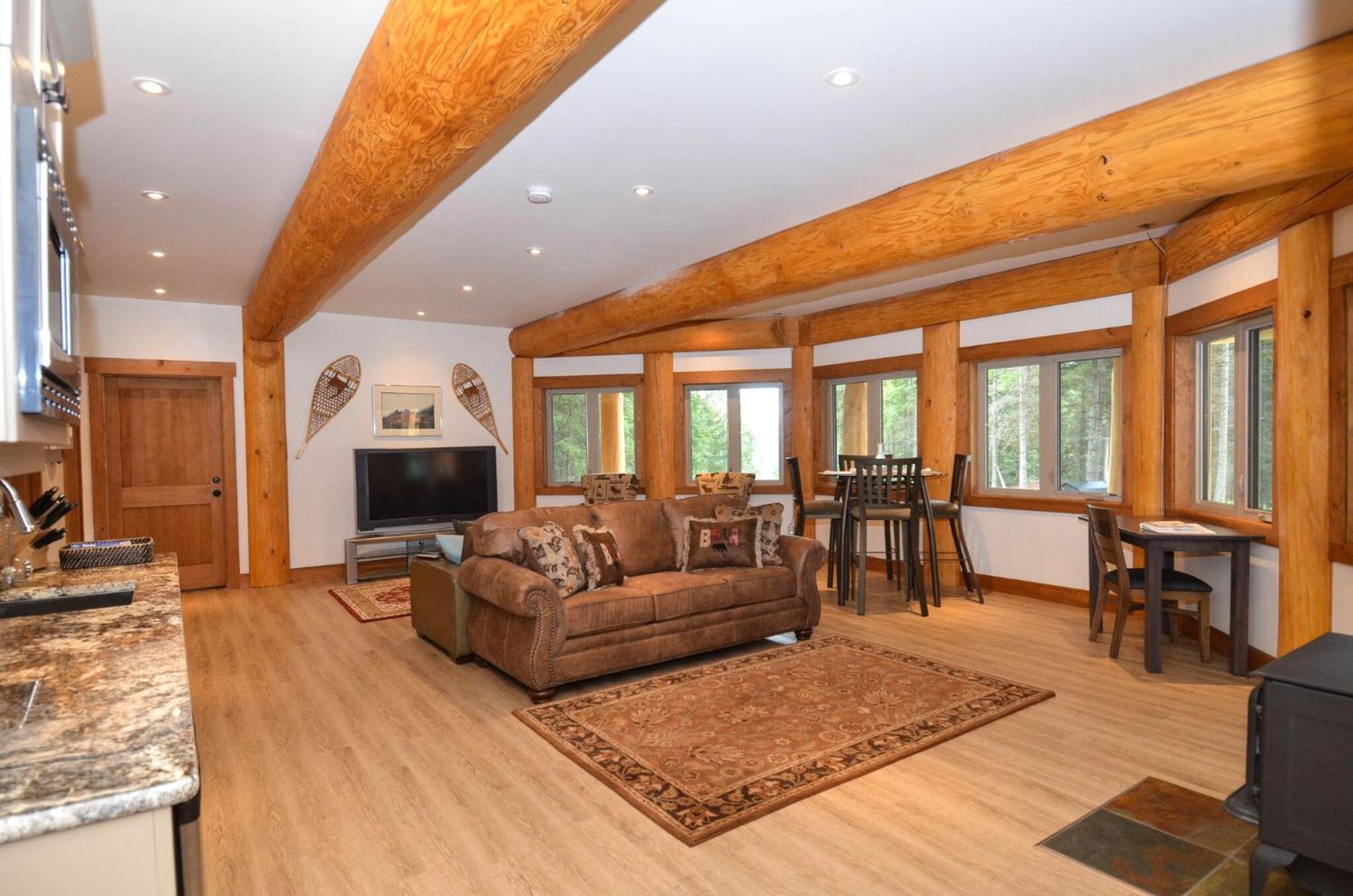 Golden Acres Mountain Lodge