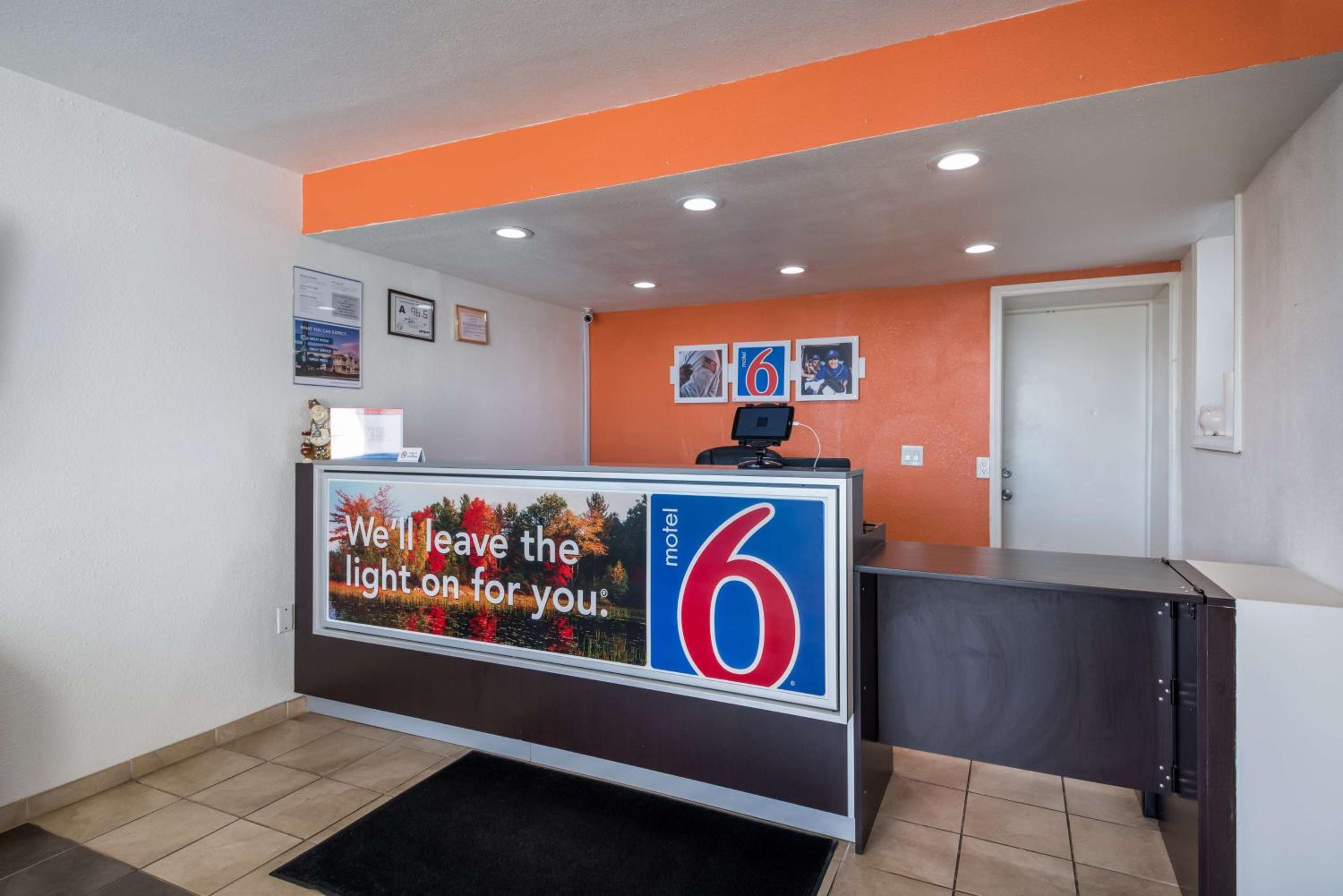 Motel 6-Connellys Springs, NC