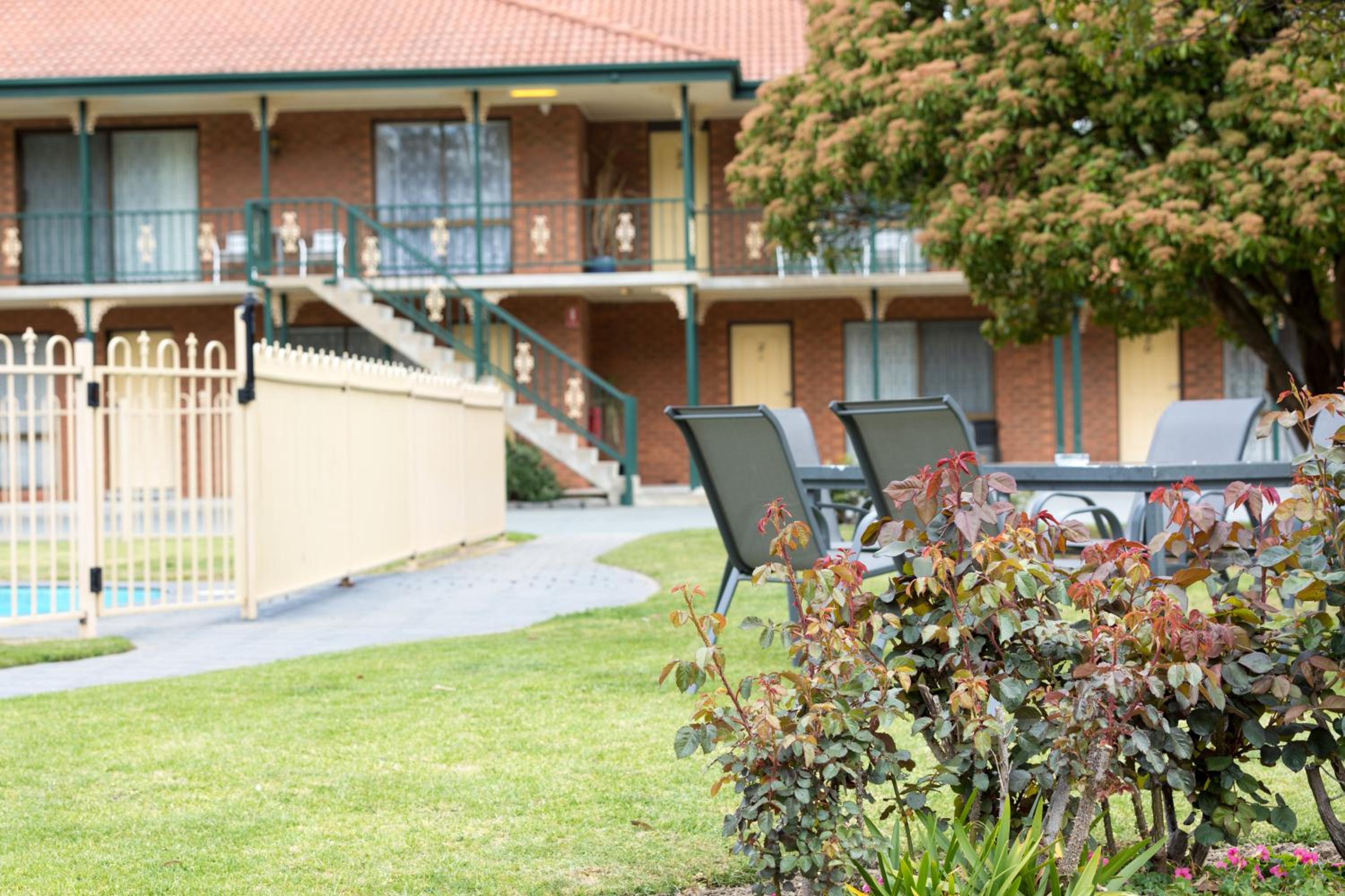 Advance Motel