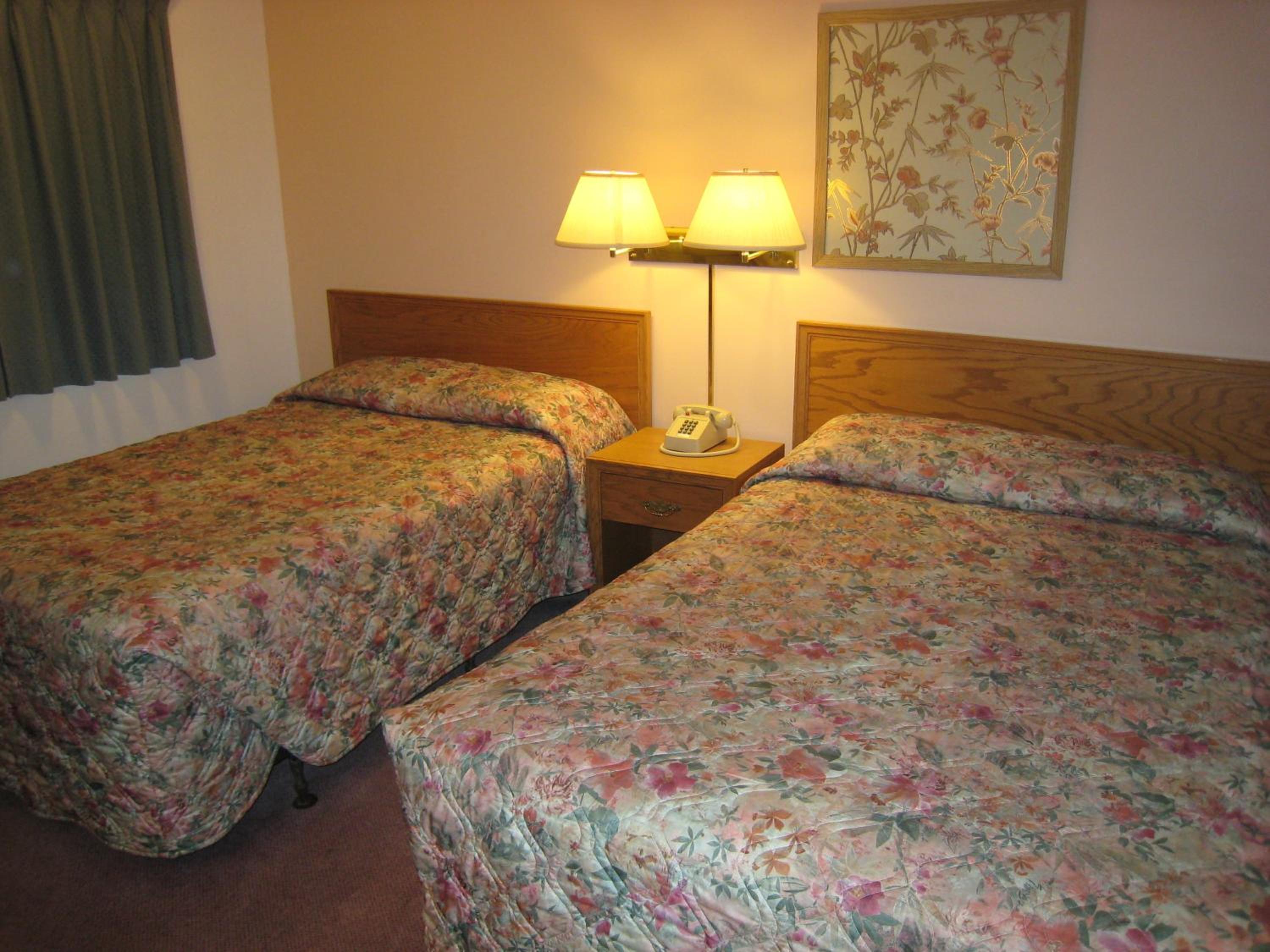 Swiss Village Inn