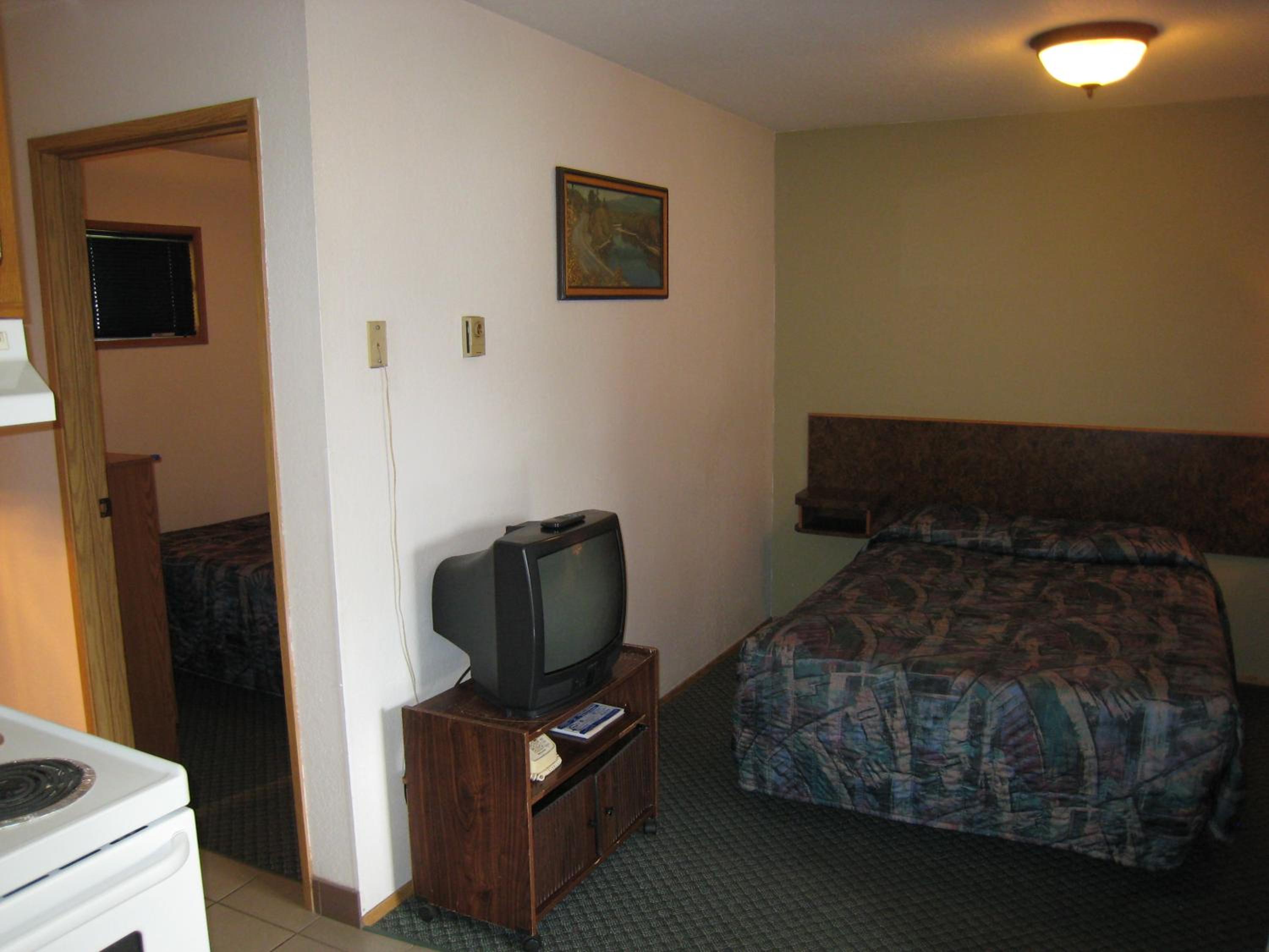 Swiss Village Inn