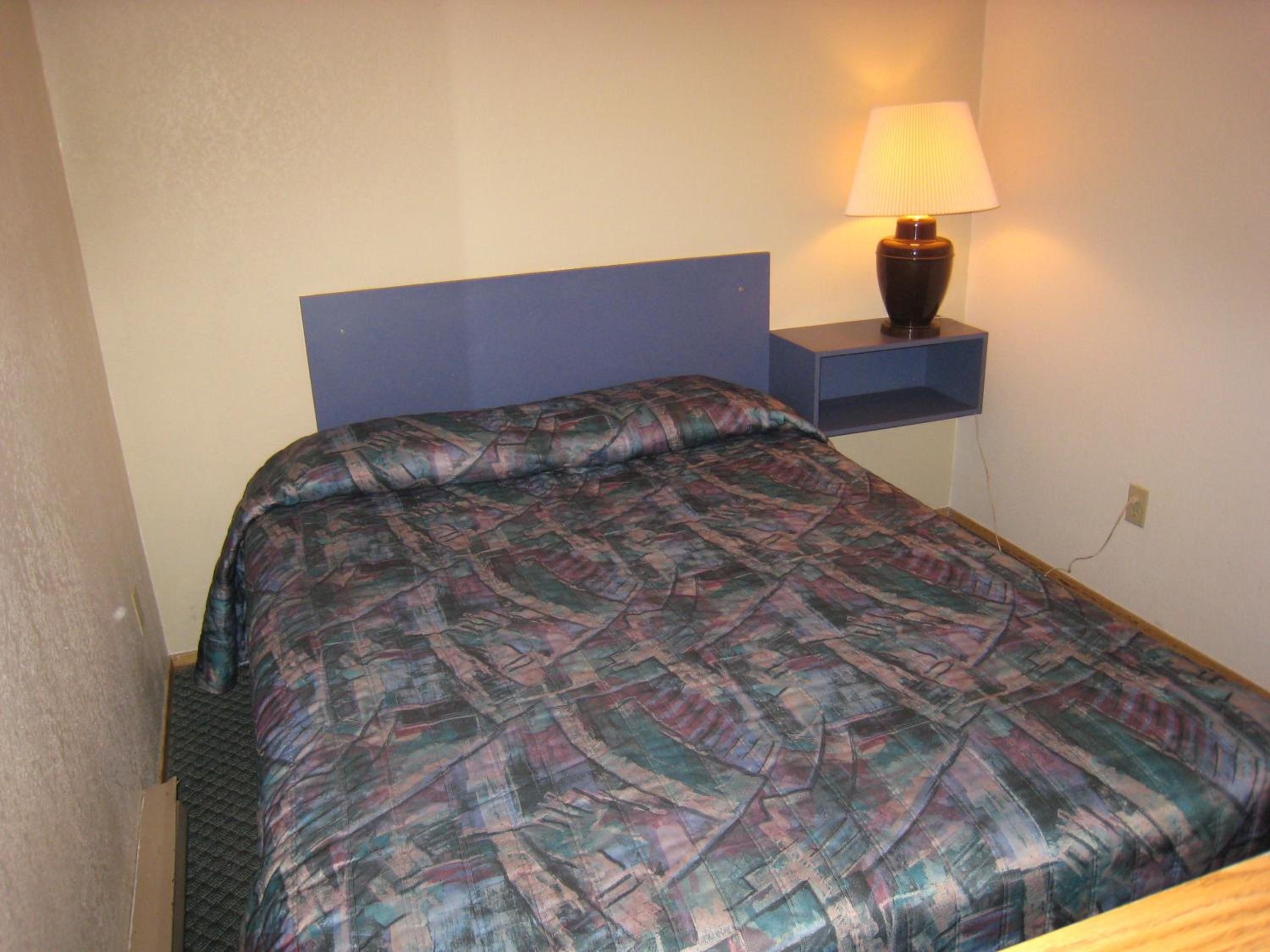 Swiss Village Inn - Image 4