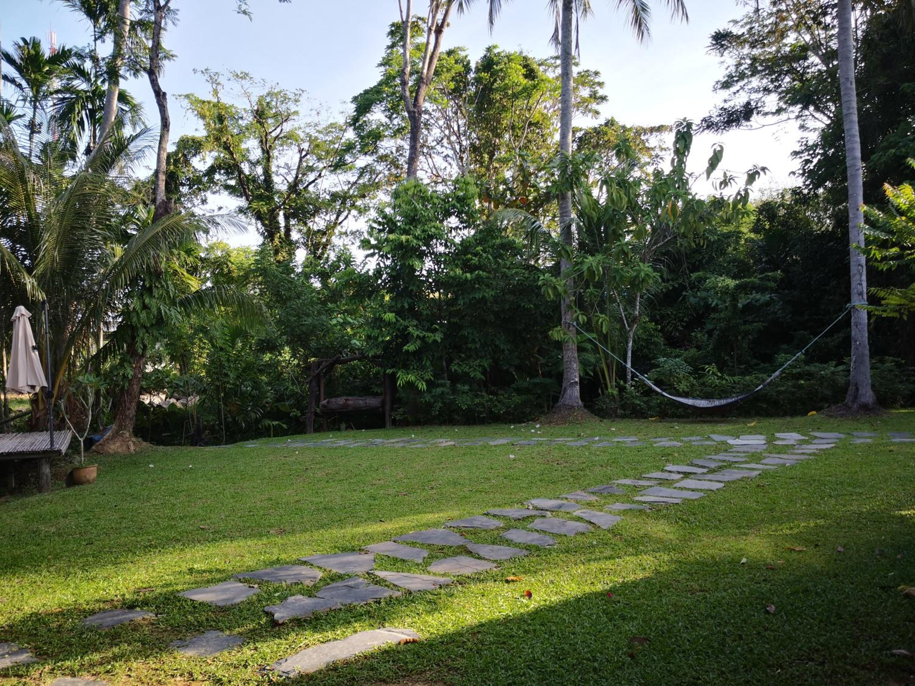 Baan Suan Rim Klong Resort