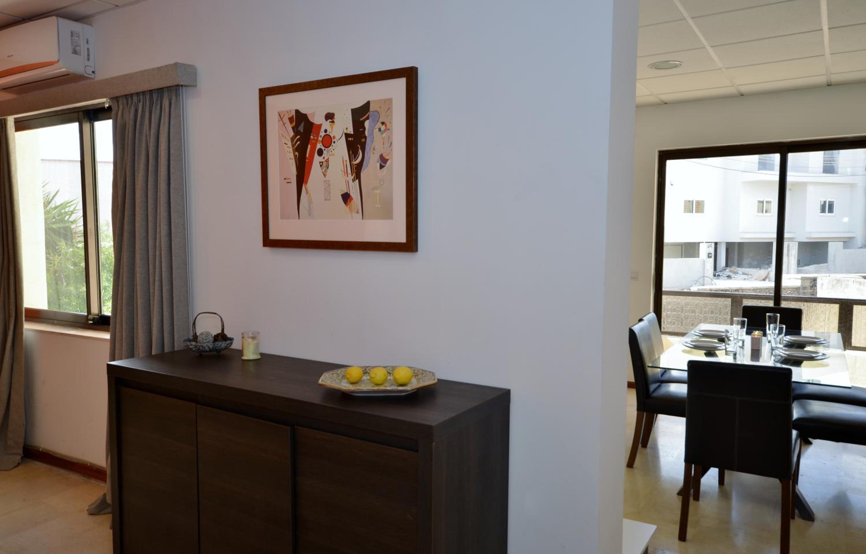 City Living Suite Tk 2 Rm 4 photo 4