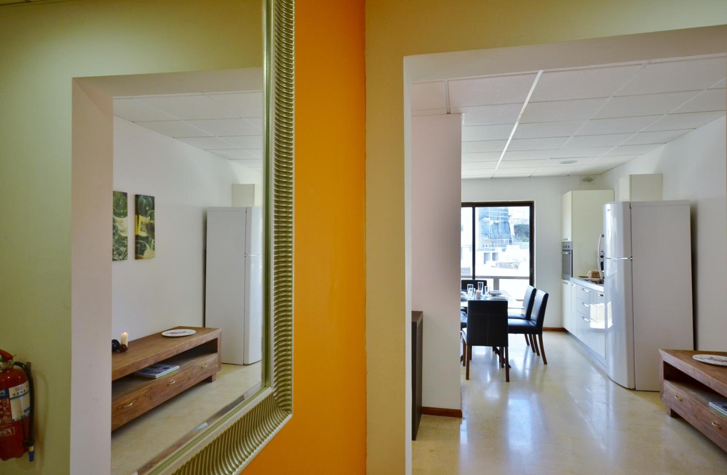 City Living Suite Tk 2 Rm 4 photo 5