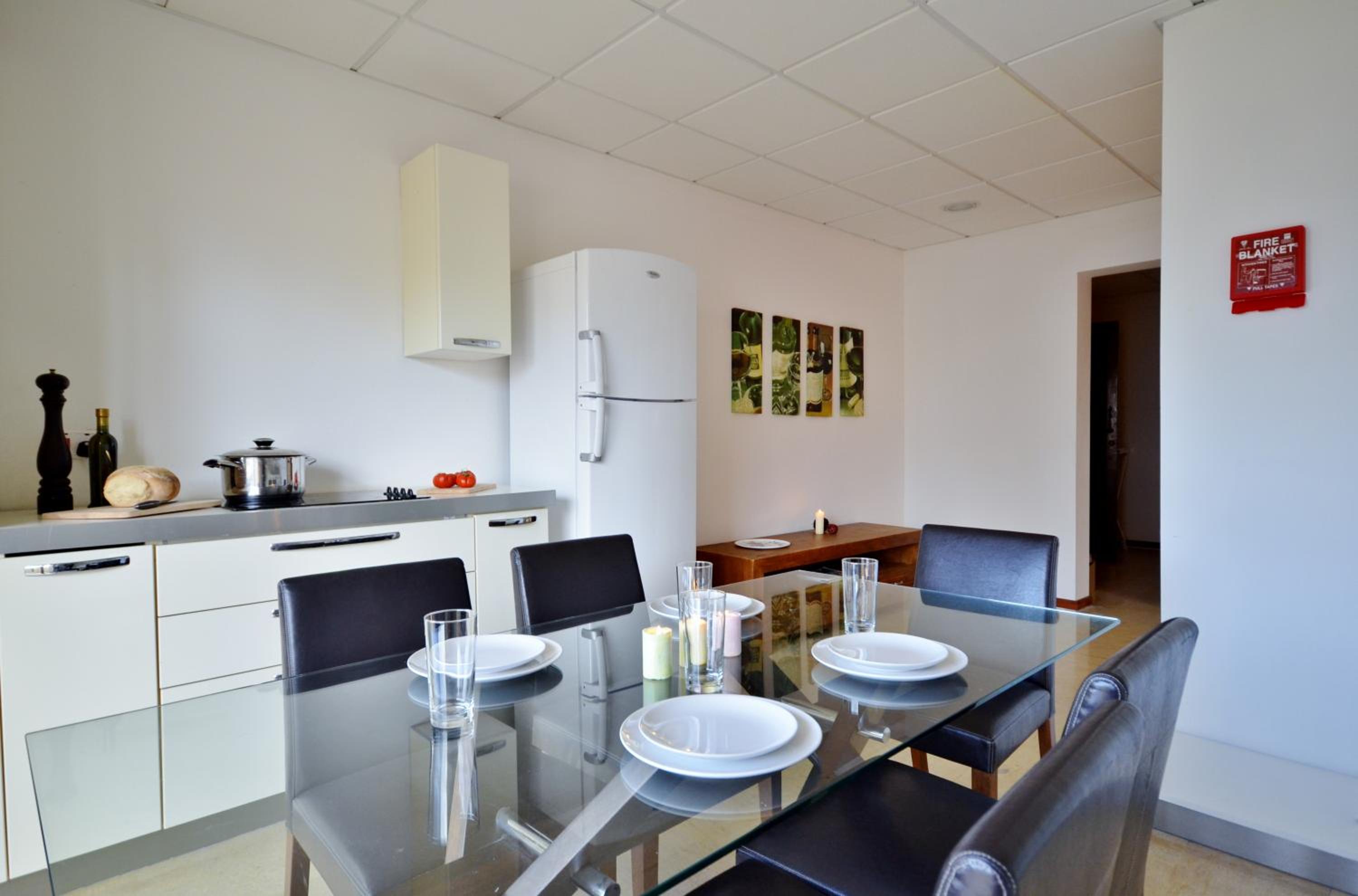 City Living Suite Tk 2 Rm 4 photo 2
