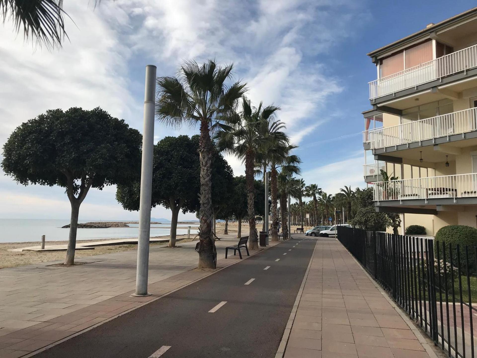 Apartamento situado en 1º linea de playa La Llosa 112B - INMO22 view 3