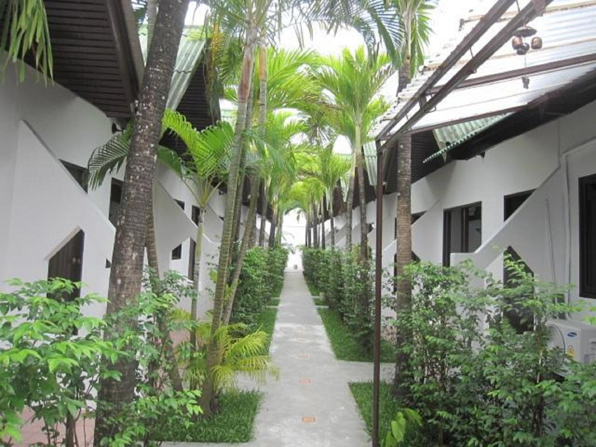 Hotel Hacienda Phuket - Image 1