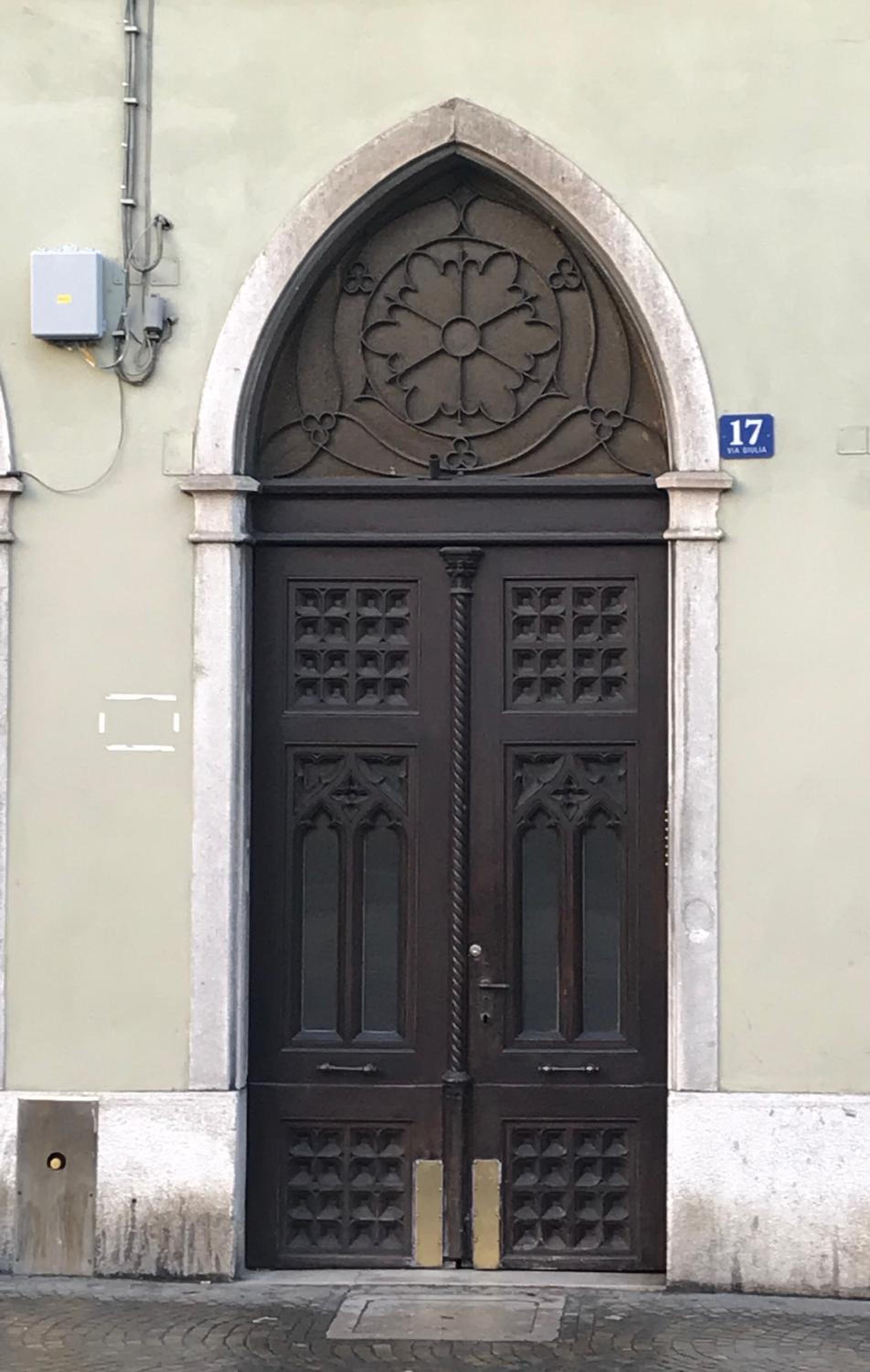 Photo 10