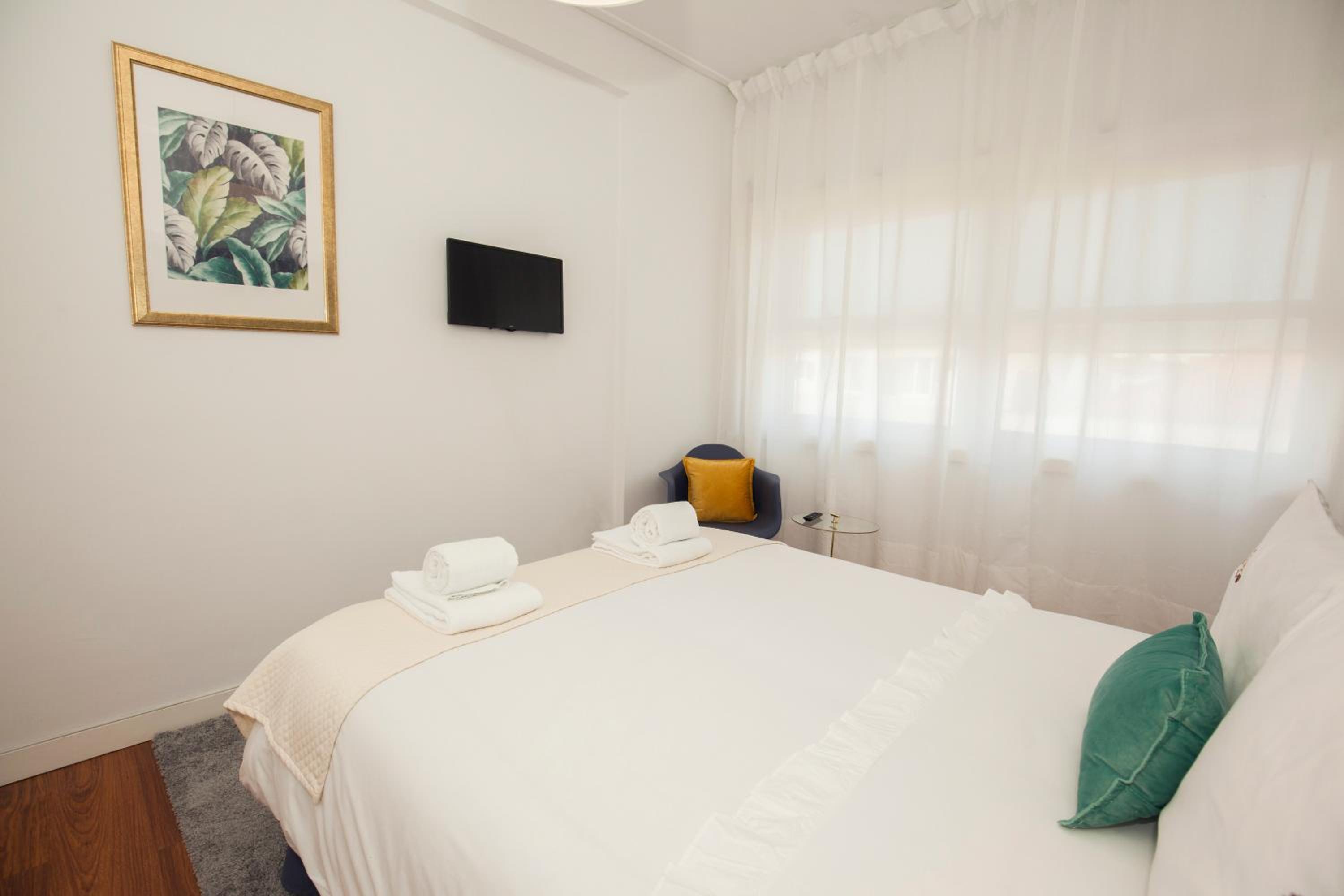 ML Apartments Charming Rooms view 2