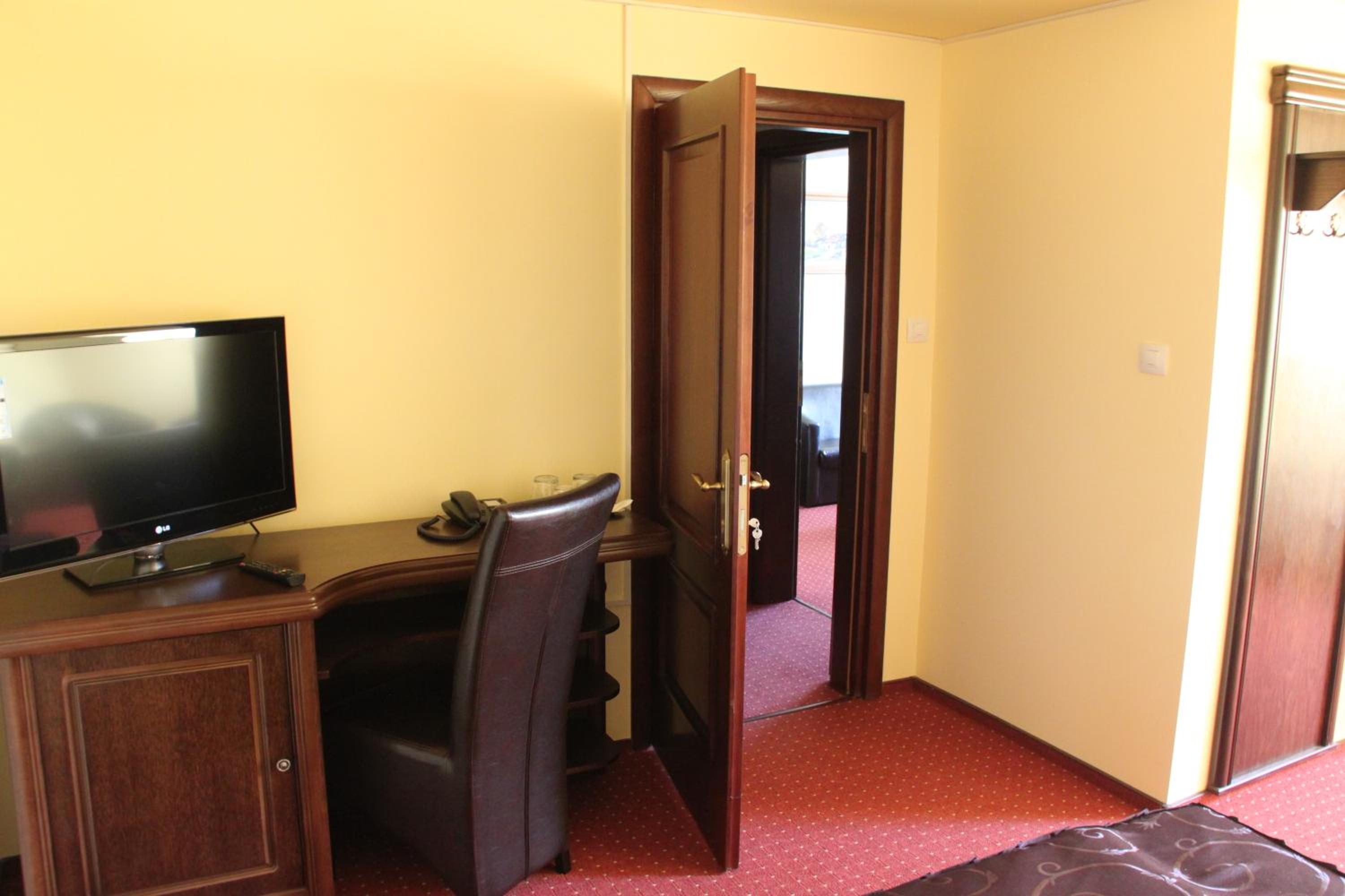 Photo 25
