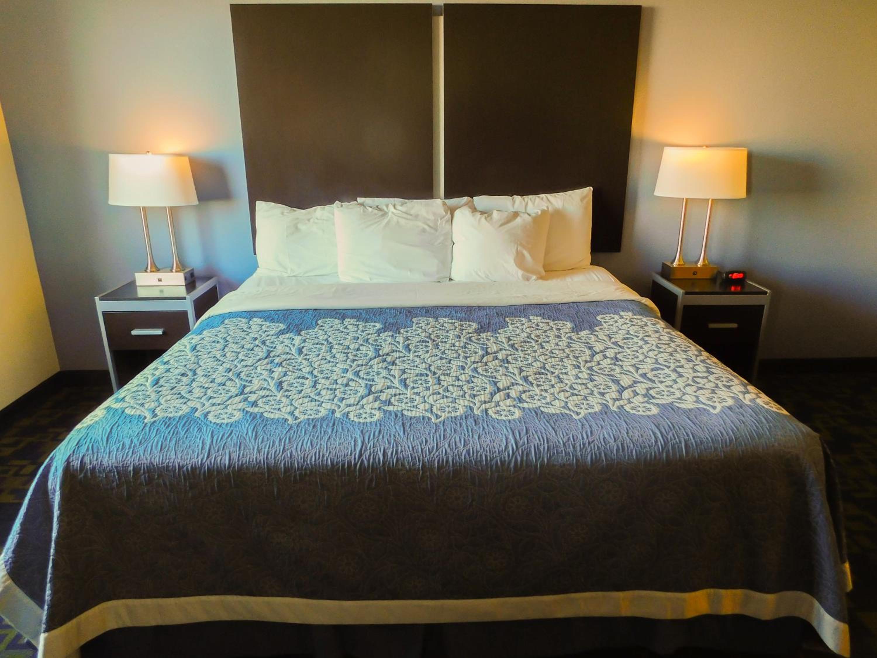 Days Inn & Suites by Wyndham Pocahontas
