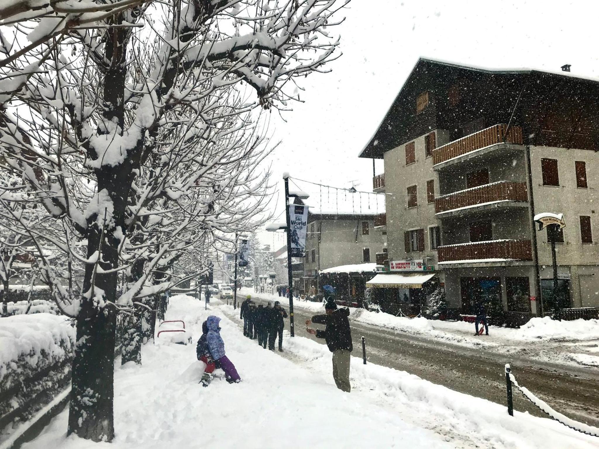 Gloria Holiday Home Bormio view 3
