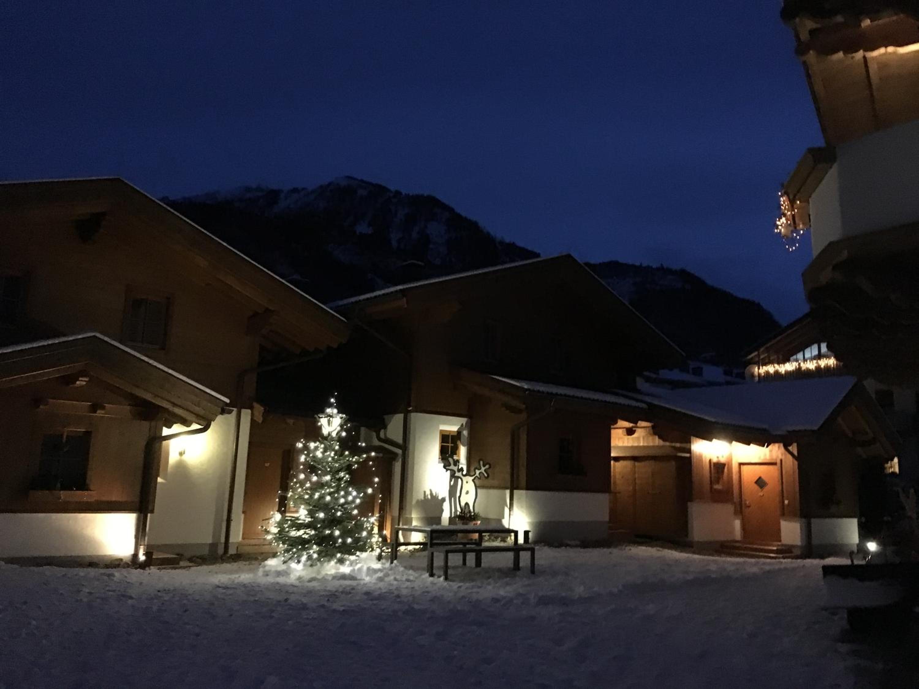 Dorfchalets & Apartments - in Kaprun centre including FREE entry Tauern Spa and Summer Card