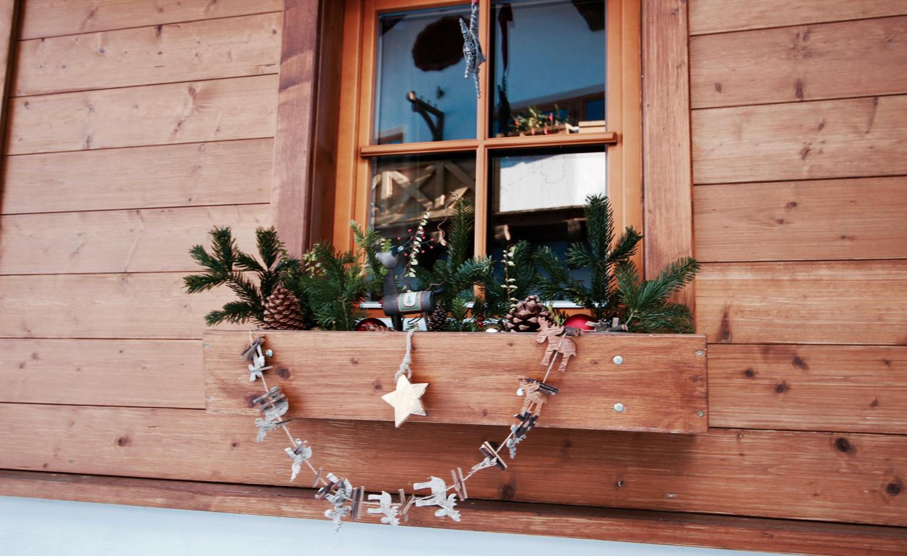 Dorfchalets & Apartments - in Kaprun centre including FREE entry Tauern Spa and Summer Card