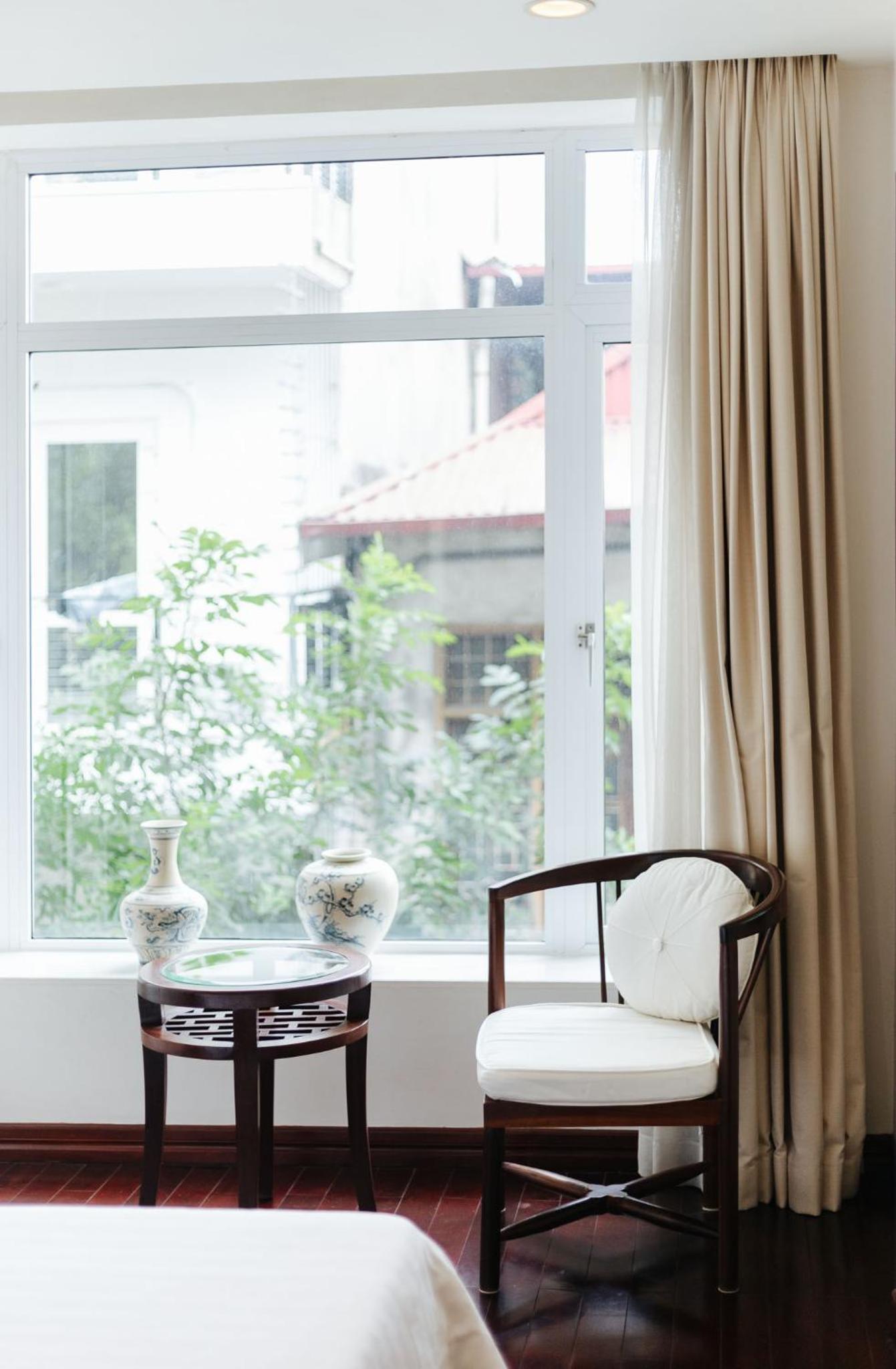 VietHome-Doorstep to Hoan Kiem Lake