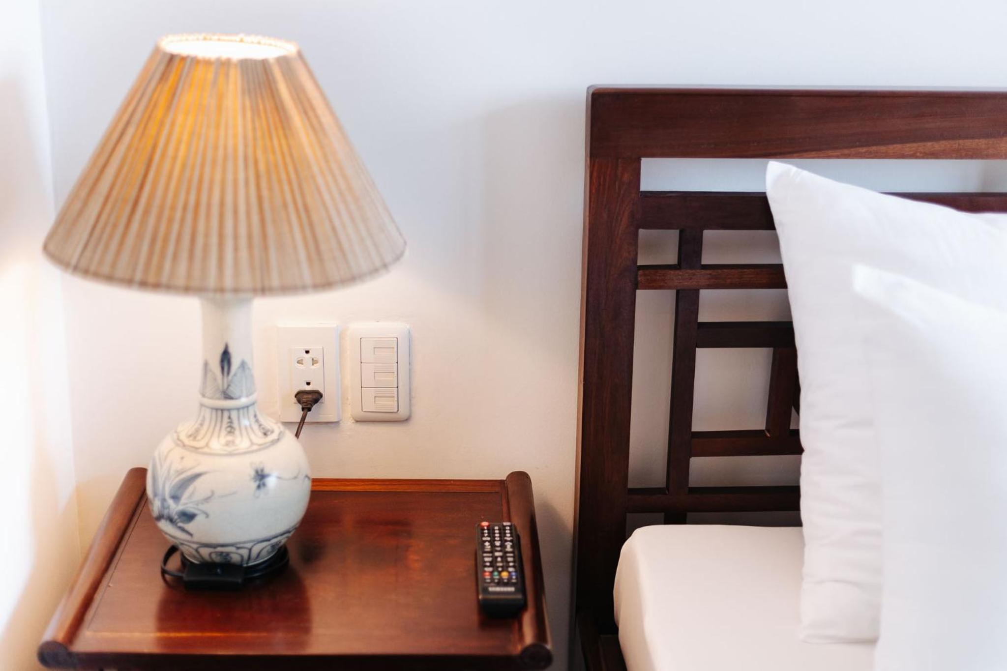 VietHome-Doorstep to Hoan Kiem Lake