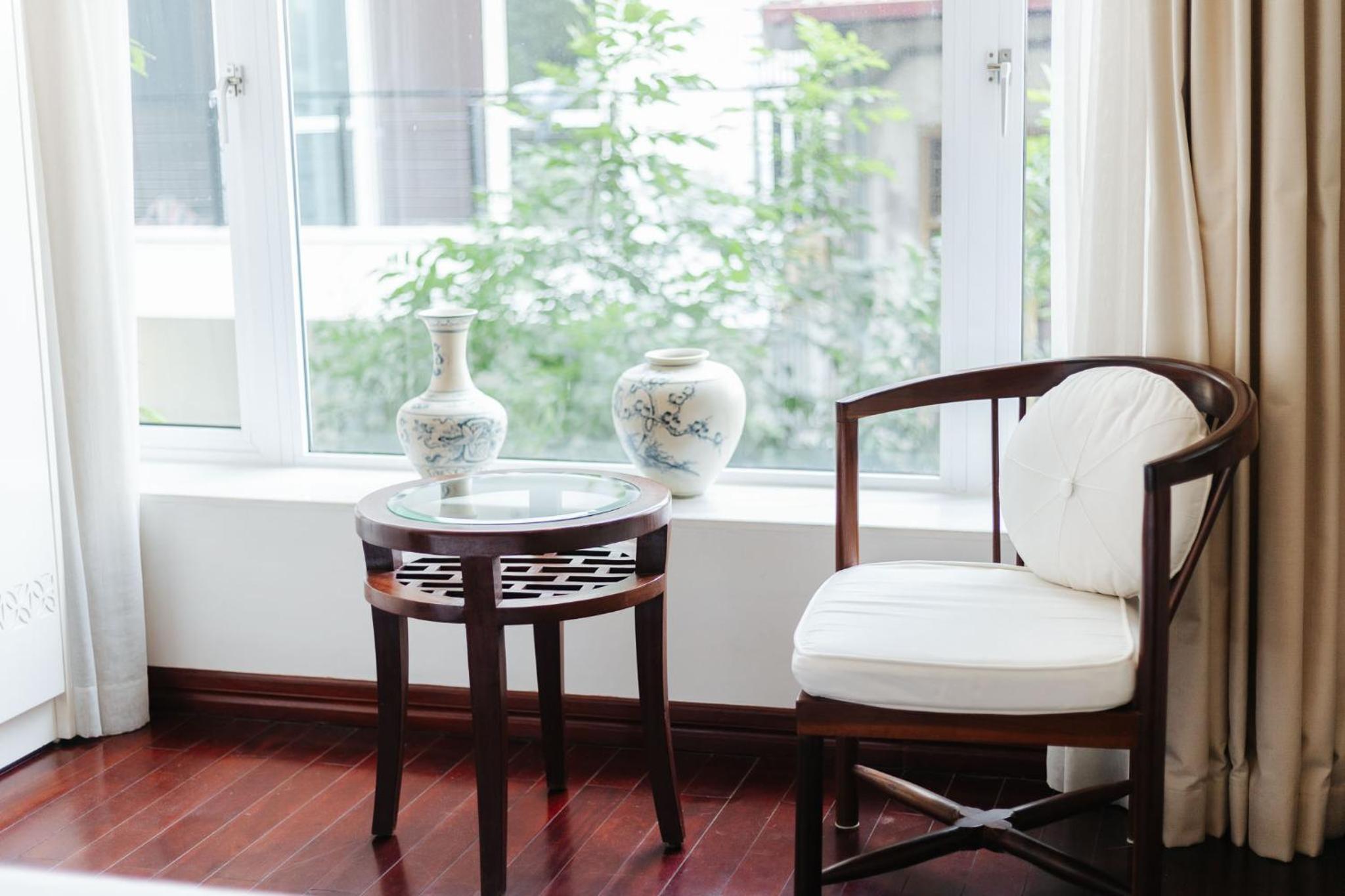 VietHome-Doorstep to Hoan Kiem Lake