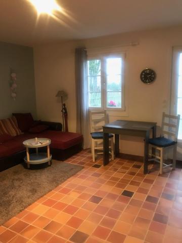 Le Poule House view 4