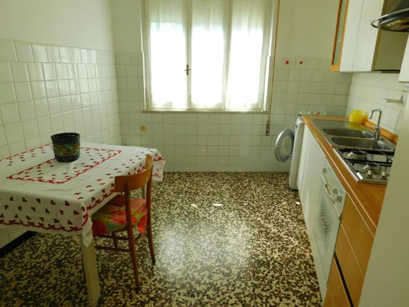 silent apartment, levanto view 4