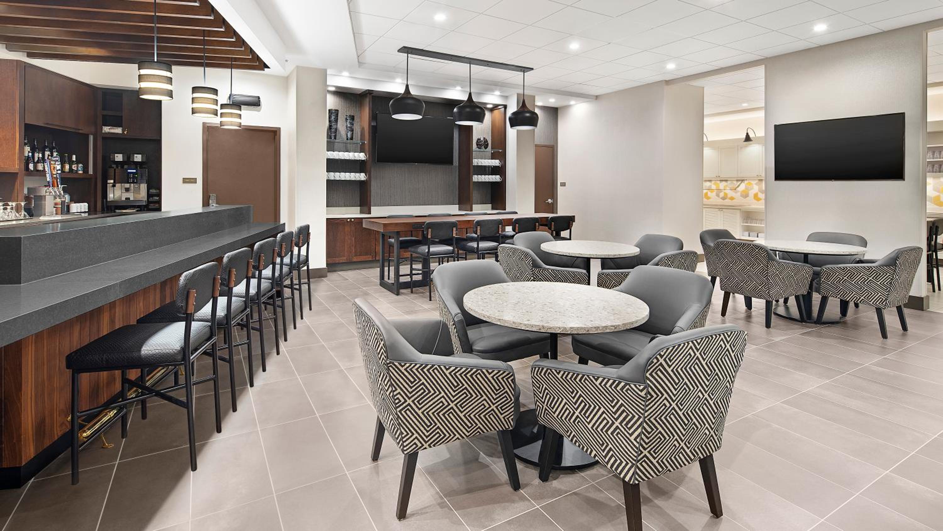 Jacksonville Vacations - Hyatt Place Jacksonville St. Johns Town Center - Property Image 5