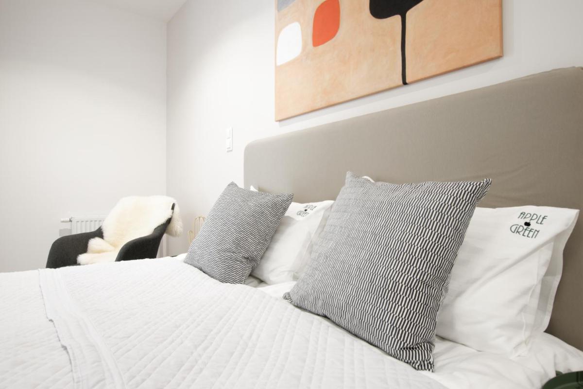 Apple Green Apartments view 4