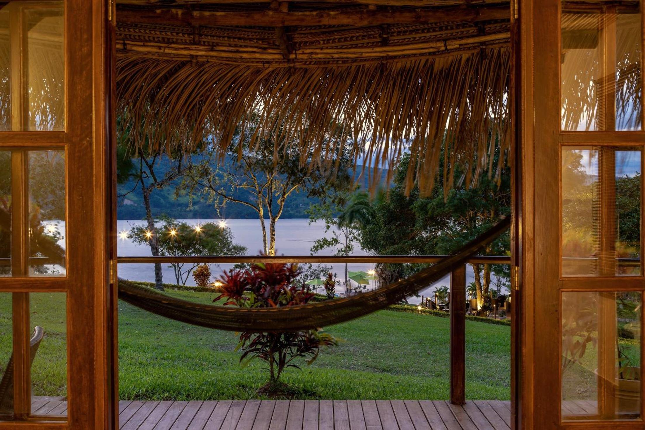 Sauce Lodge - Laguna Azul