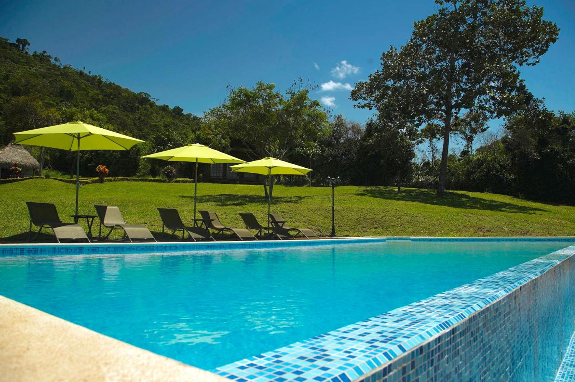 Sauce Lodge - Laguna Azul