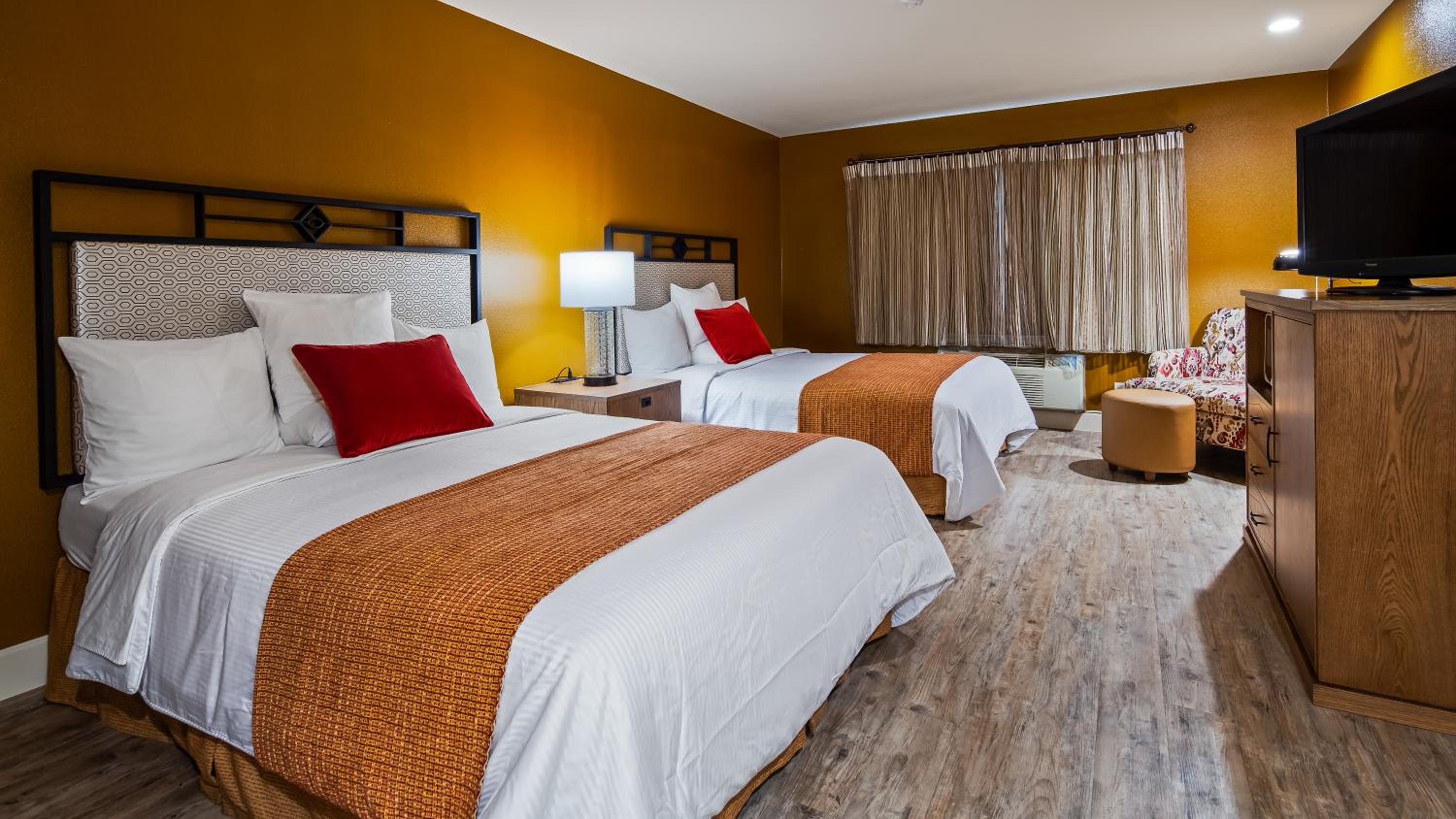 Camarillo Vacations - SureStay Hotel by Best Western Camarillo - Property Image 5