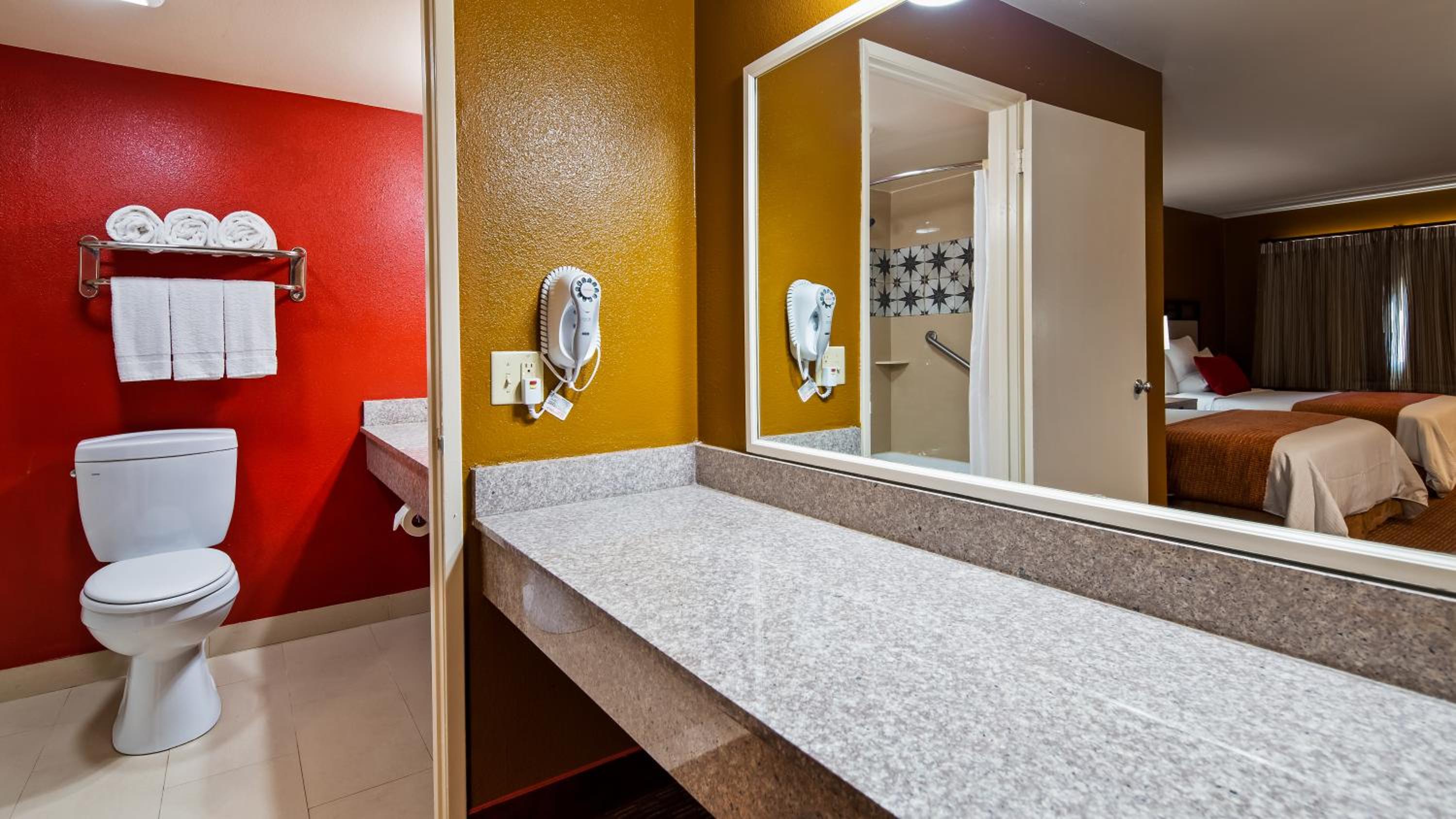 Camarillo Vacations - SureStay Hotel by Best Western Camarillo - Property Image 3