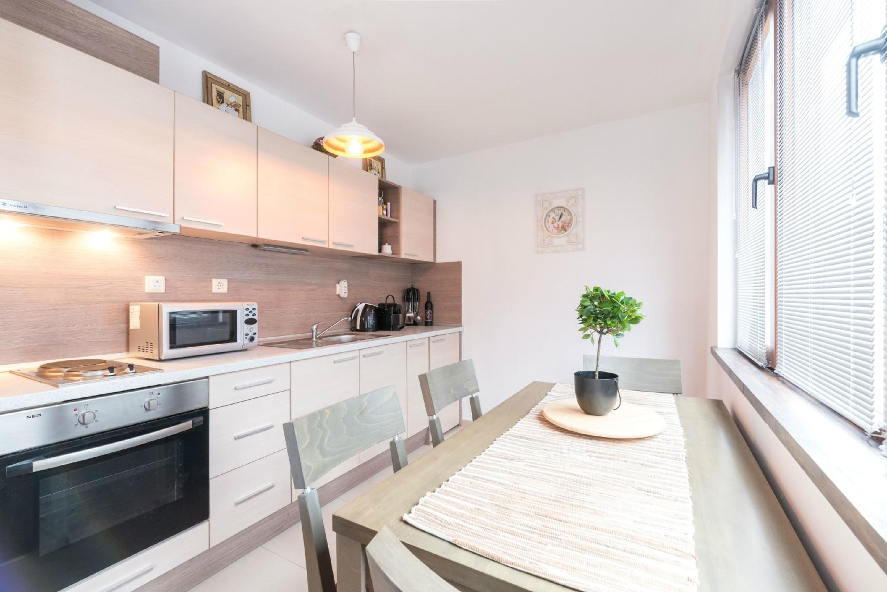 ★ Chic & Elegant 1 Bedroom in Eagle's Nest Complex ★ Close to Gondola and Bar Street view 4