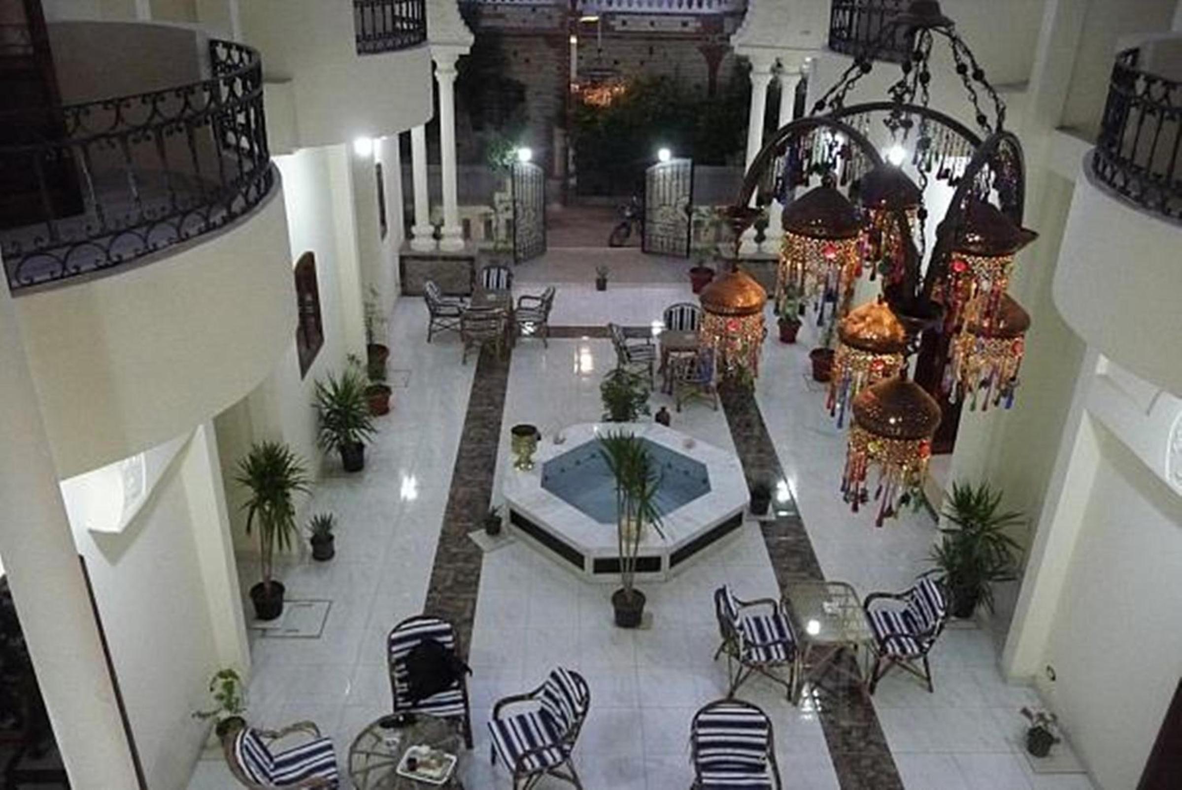Al Hambra Hotel photo 5