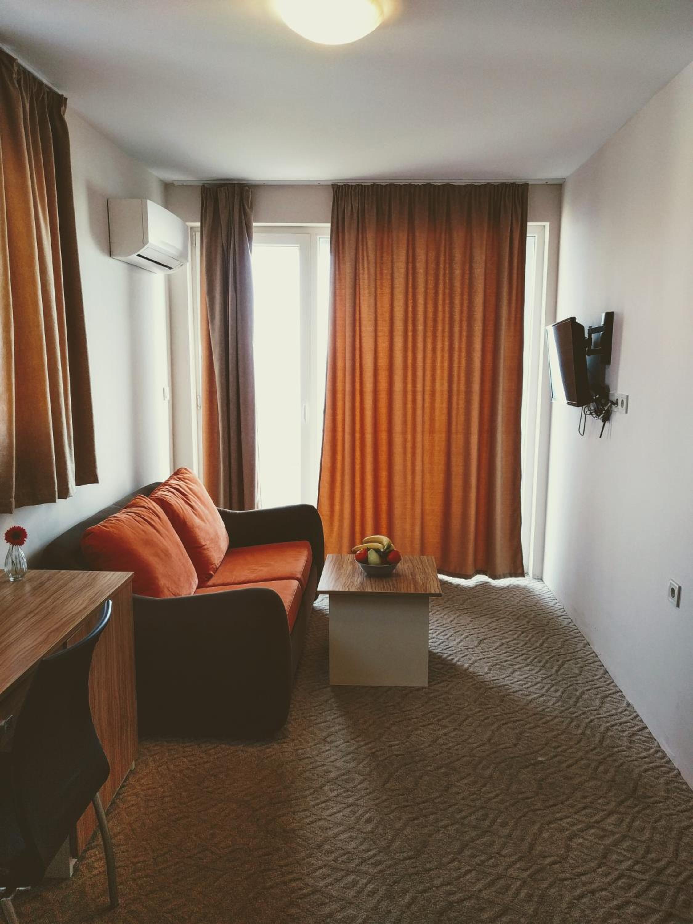Hotel Mida